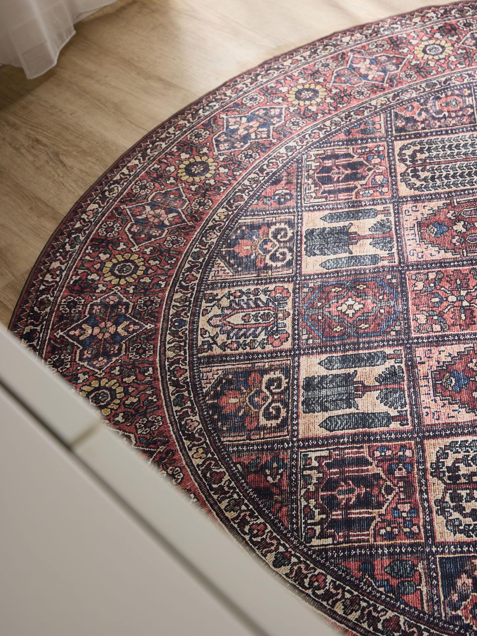 Rug made of 100% Polyester in Multicoloured with a 1- 5 mm high pile by benuta Basic