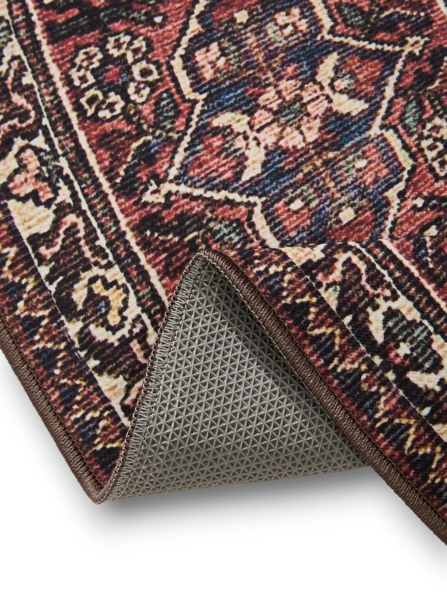 Rug made of 100% Polyester in Multicoloured with a 1- 5 mm high pile by benuta Basic