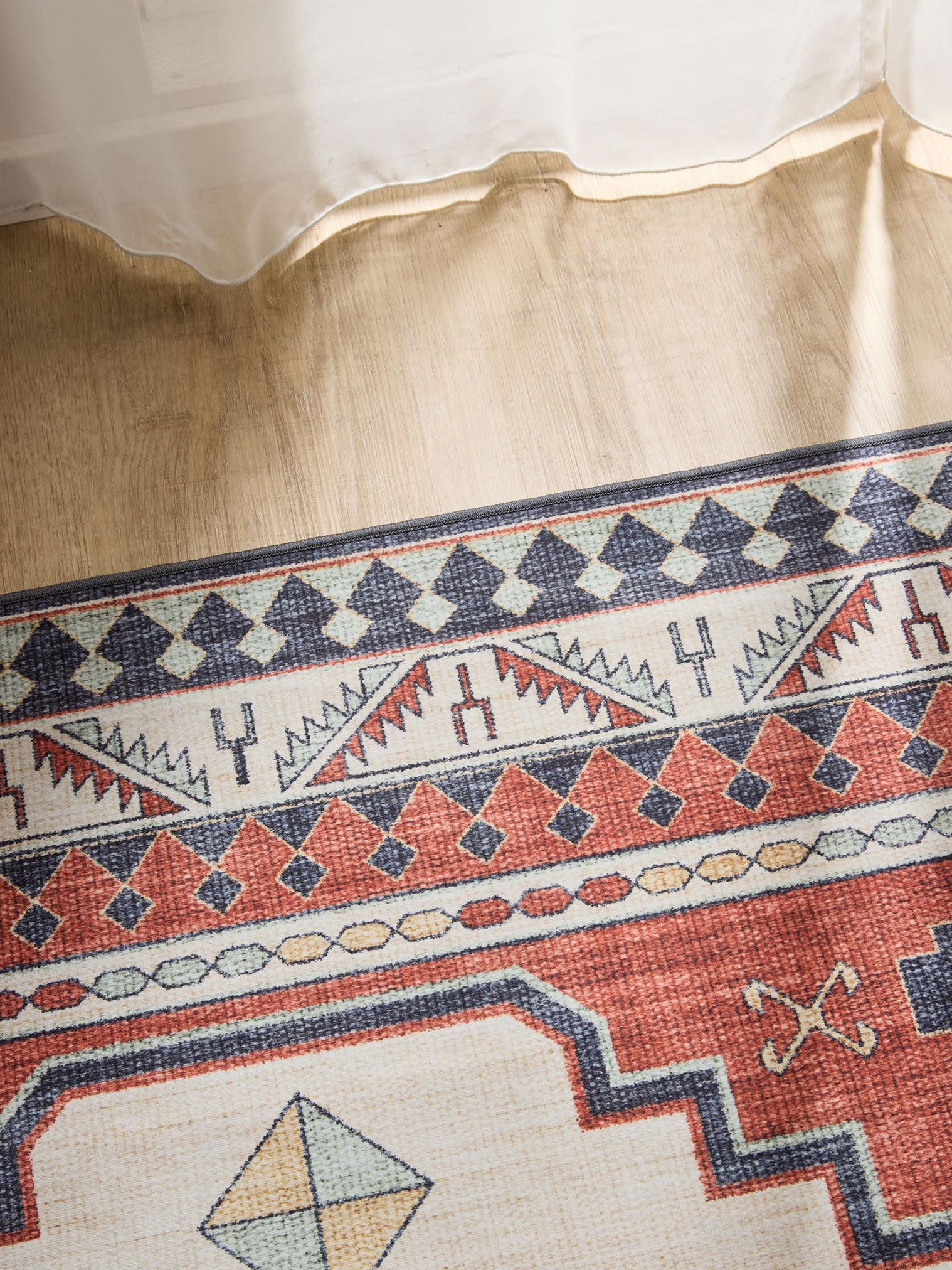 Rug made of 100% Polyester in Multicoloured with a 1- 5 mm high pile by benuta Basic