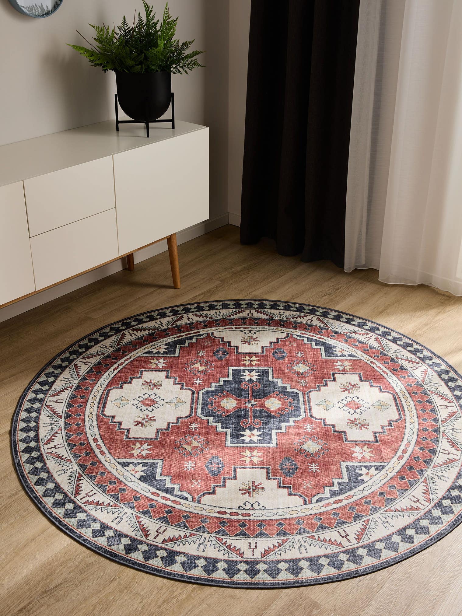 Rug made of 100% Polyester in Multicoloured with a 1- 5 mm high pile by benuta Basic