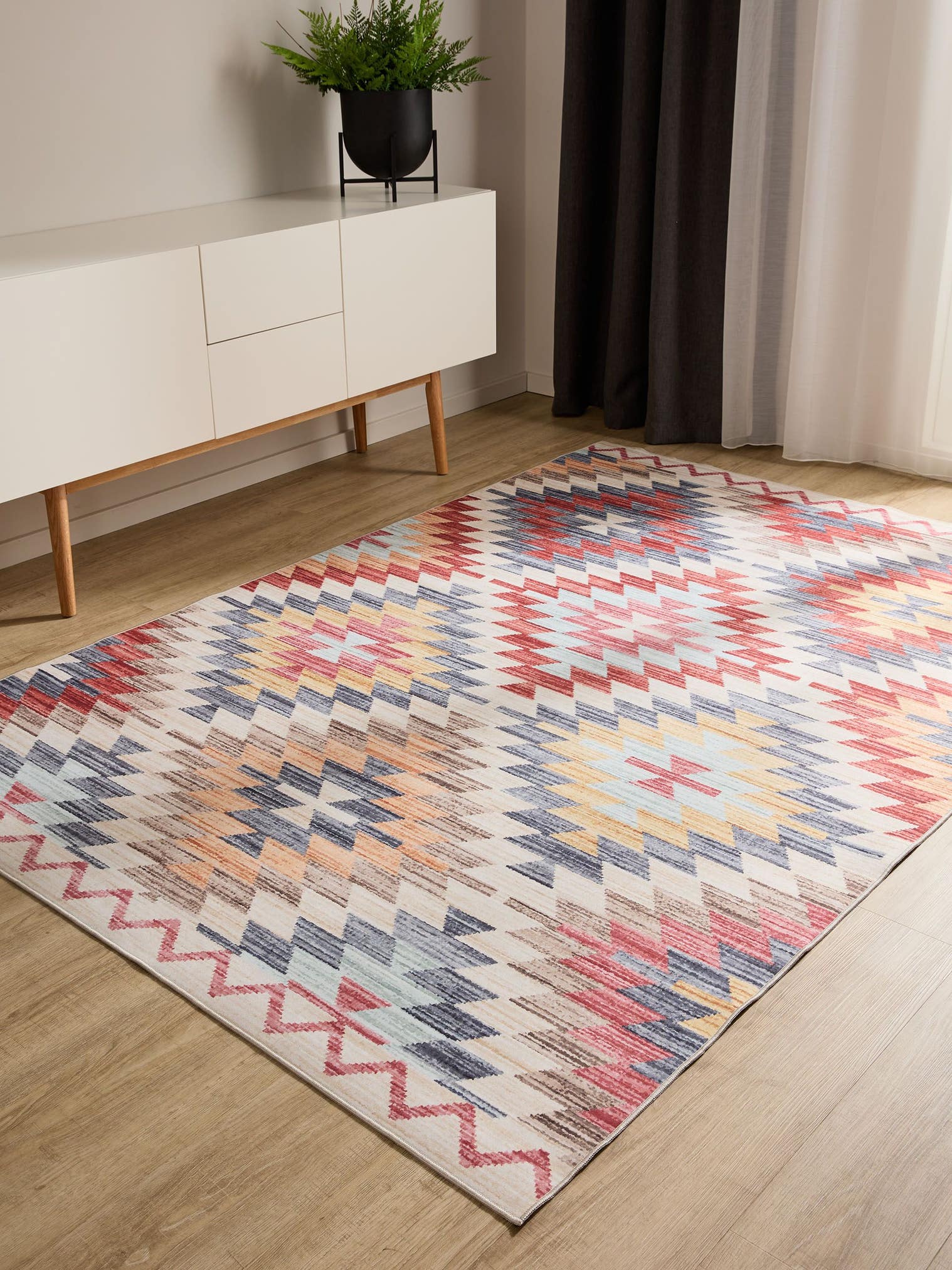 Rug made of 100% Polyester in Multicoloured with a 1- 5 mm high pile by benuta Basic