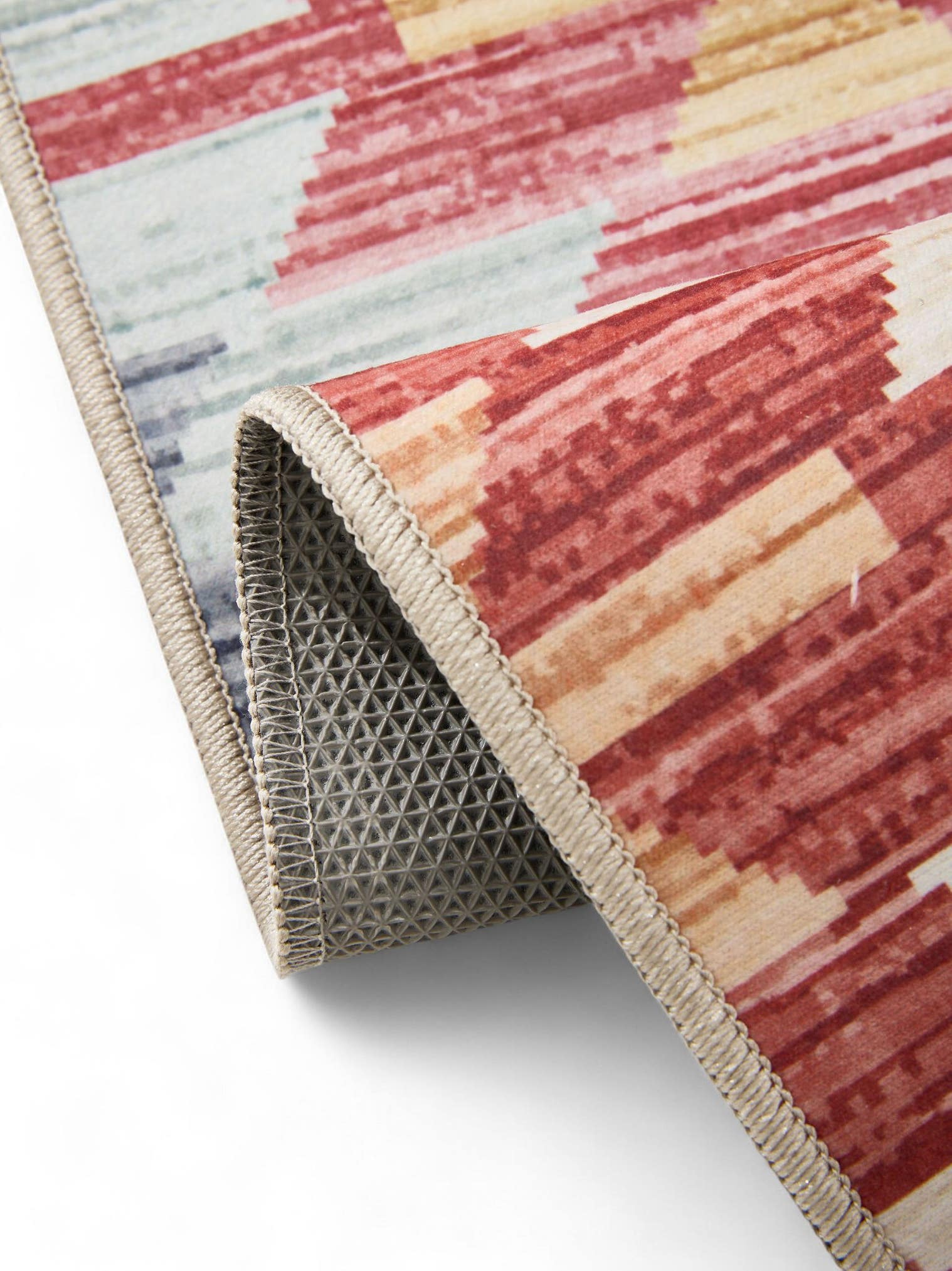 Rug made of 100% Polyester in Multicoloured with a 1- 5 mm high pile by benuta Basic