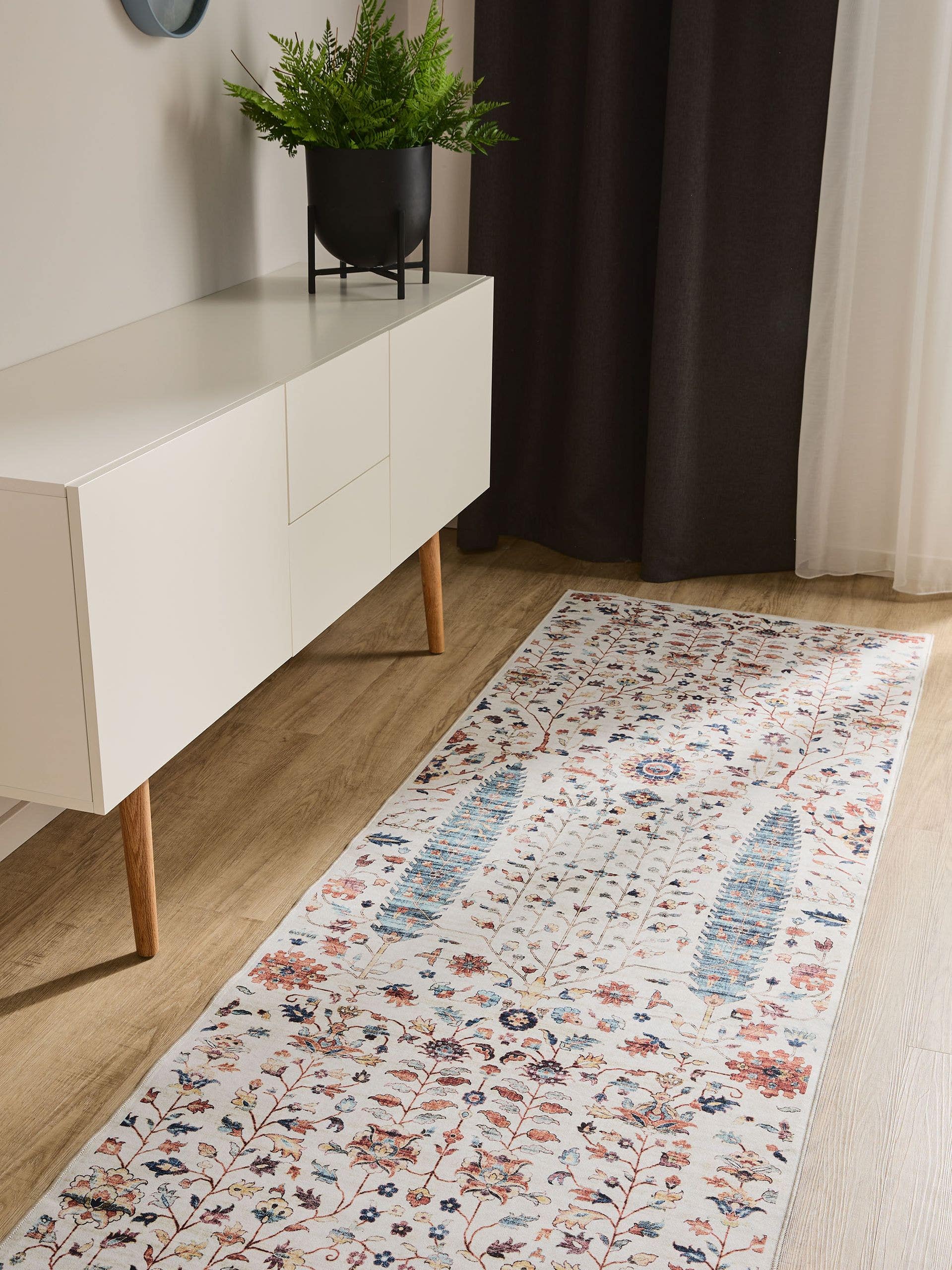 Rug made of 100% Polyester in Multicoloured with a 1- 5 mm high pile by benuta Basic