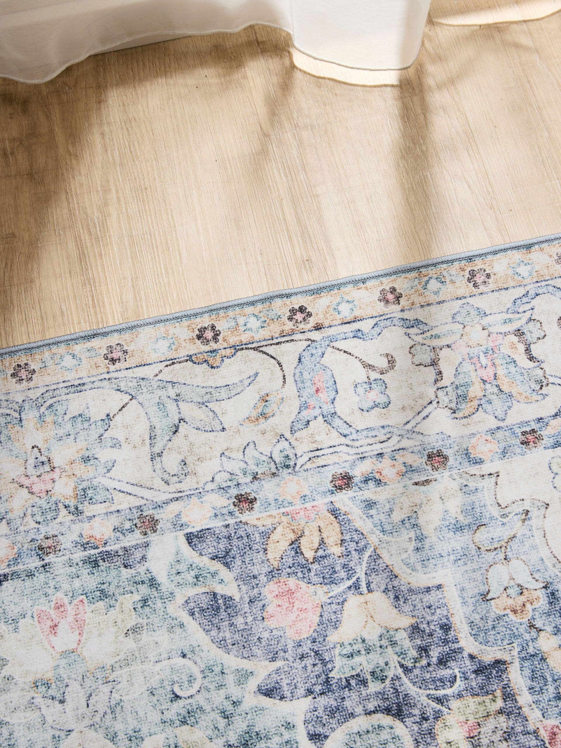 Rug made of 100% Polyester in Blue with a 1- 5 mm high pile by benuta Basic