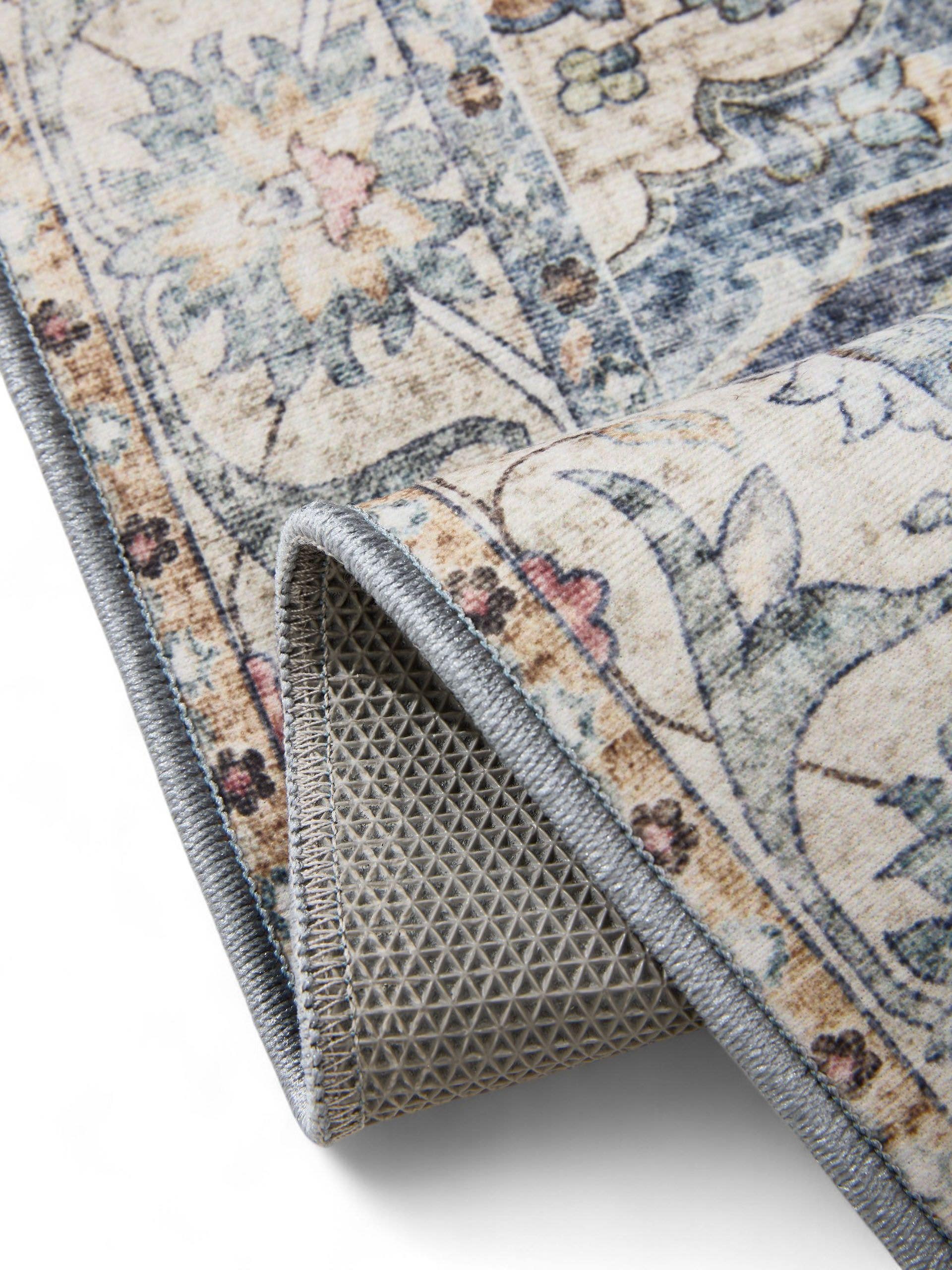 Rug made of 100% Polyester in Blue with a 1- 5 mm high pile by benuta Basic