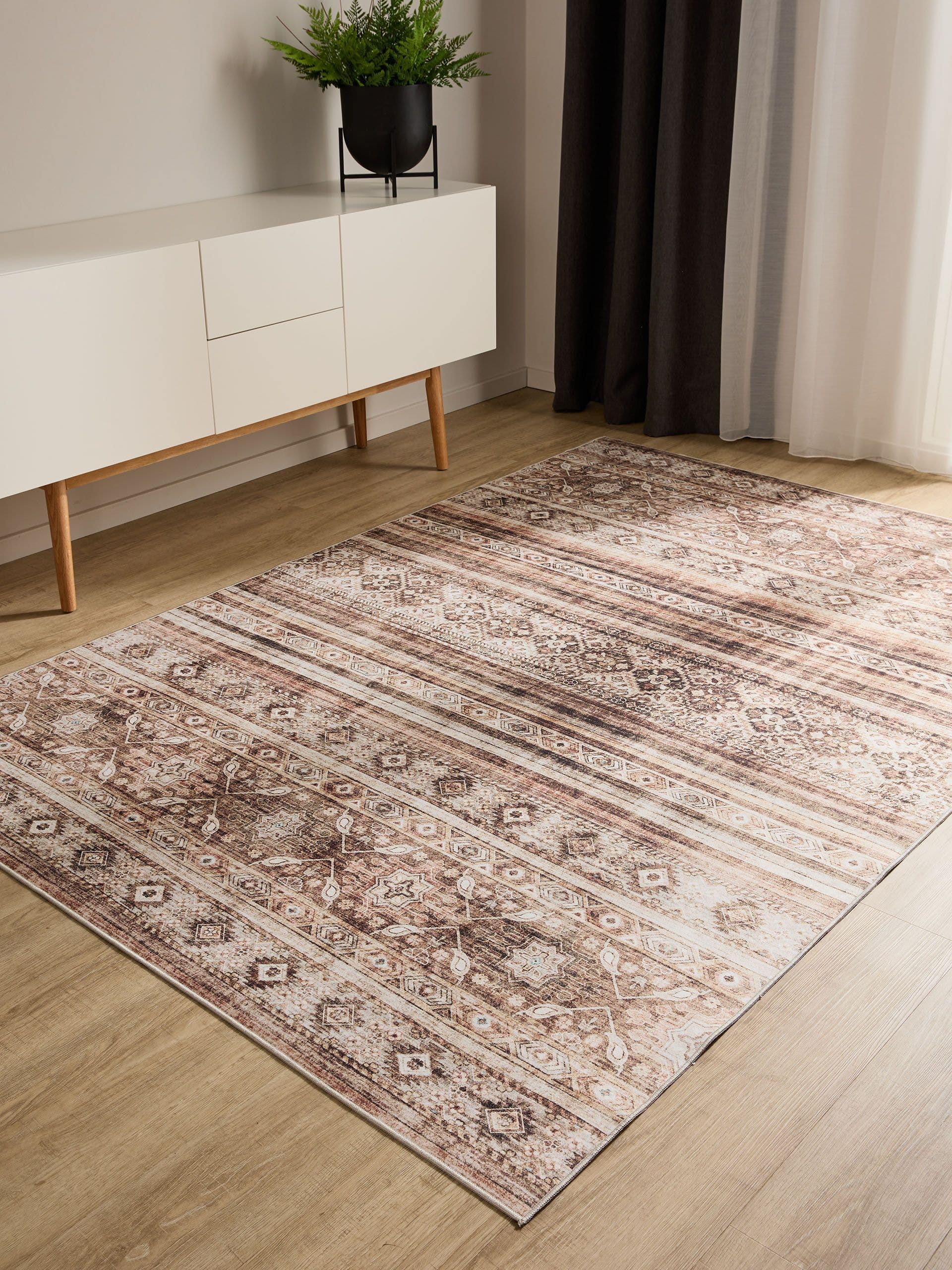 Rug made of 100% Polyester in Brown with a 1- 5 mm high pile by benuta Basic