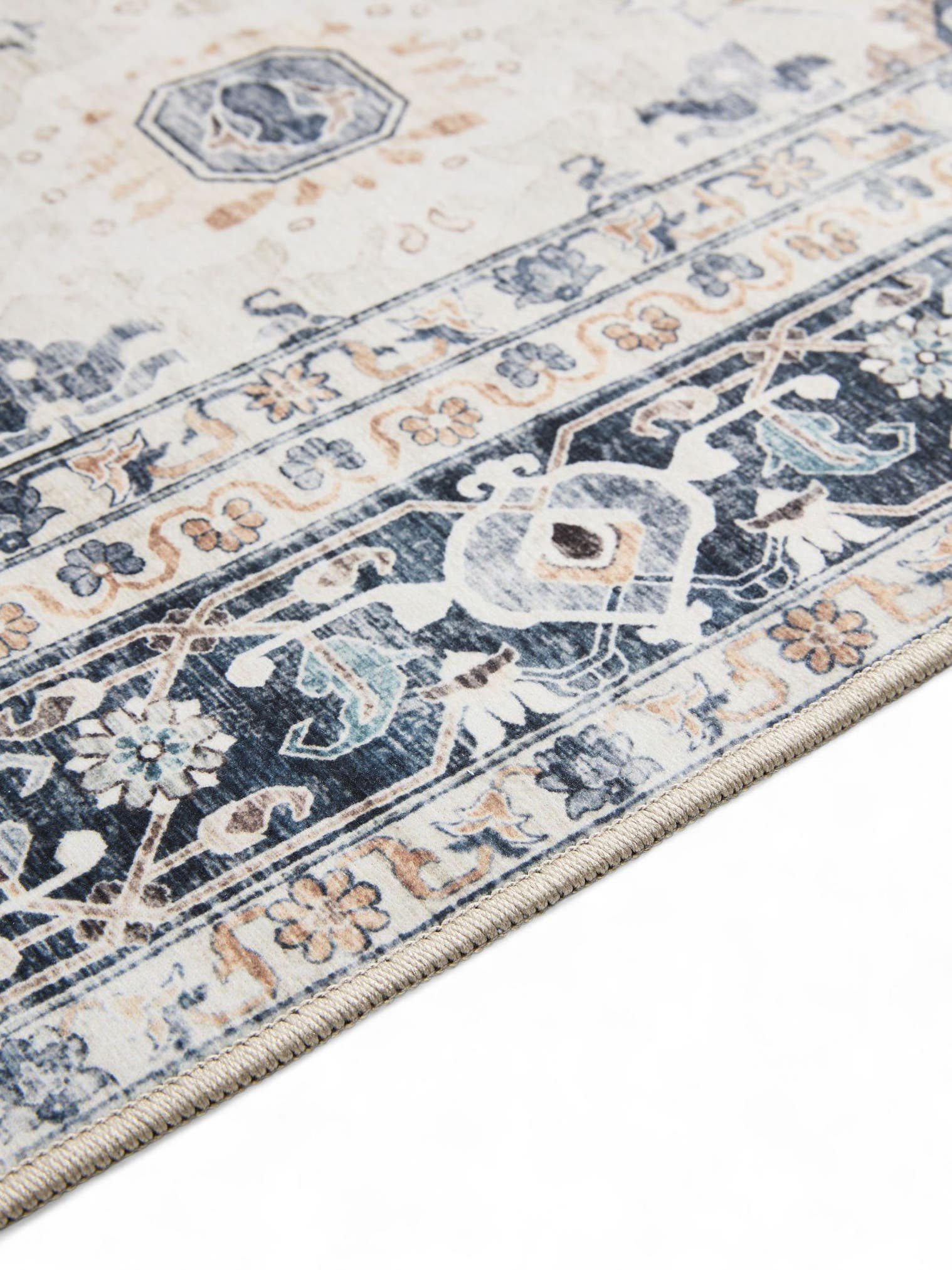 Tapis en 100% Polyester en Beige avec une pile de 1- 5 mm de hauteur de benuta Basic