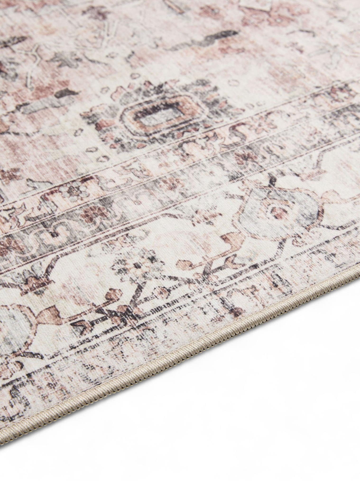 Teppe av 100 % polyester i Beige med opptil 5 mm høy lugg fra benuta Basic