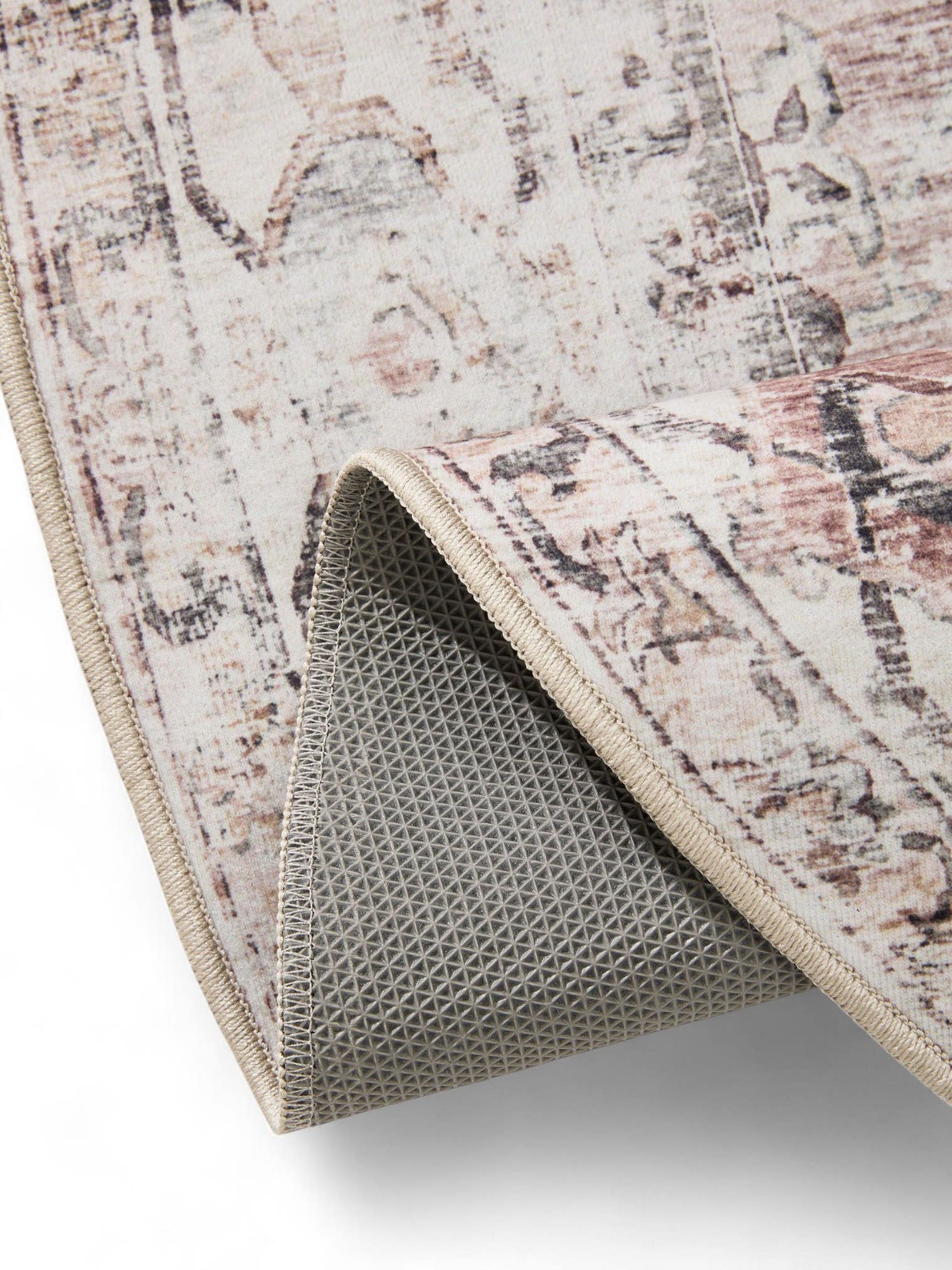 Teppich aus 100% Polyester in Beige mit bis 5 mm hohem Flor von benuta Basic