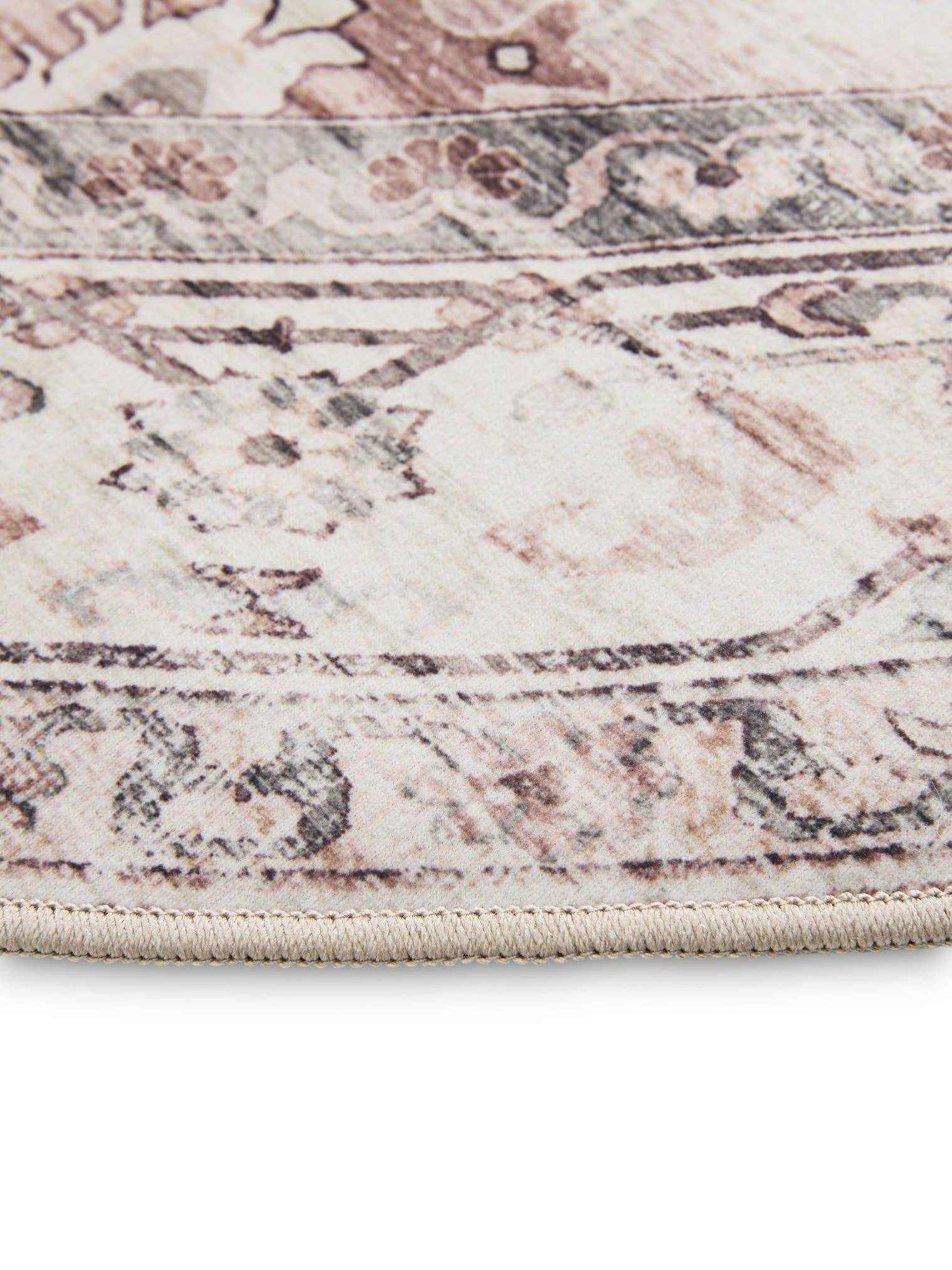 Teppich aus 100% Polyester in Beige mit bis 5 mm hohem Flor von benuta Basic