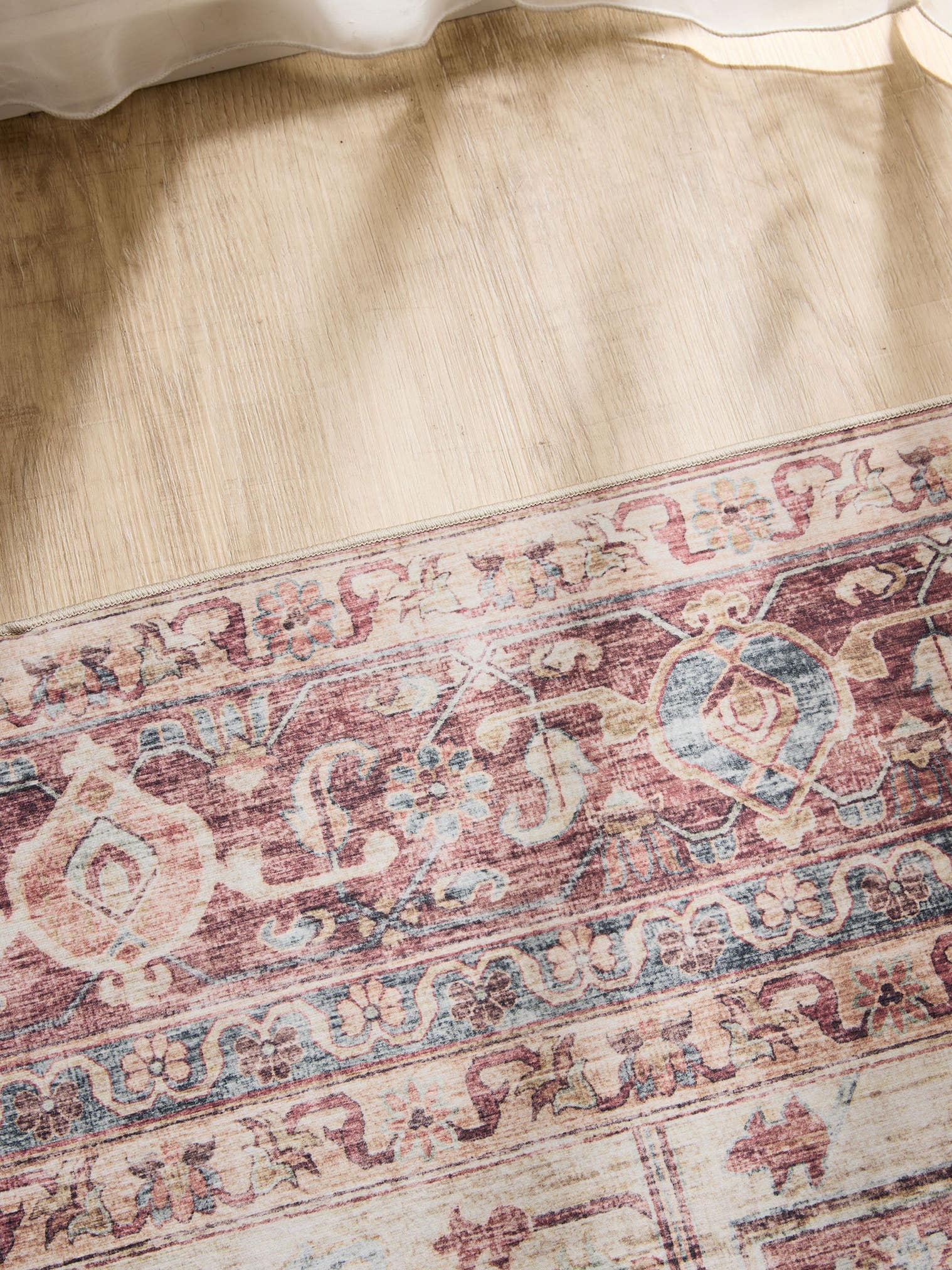 Rug made of 100% Polyester in Multicoloured with a 1- 5 mm high pile by benuta Basic