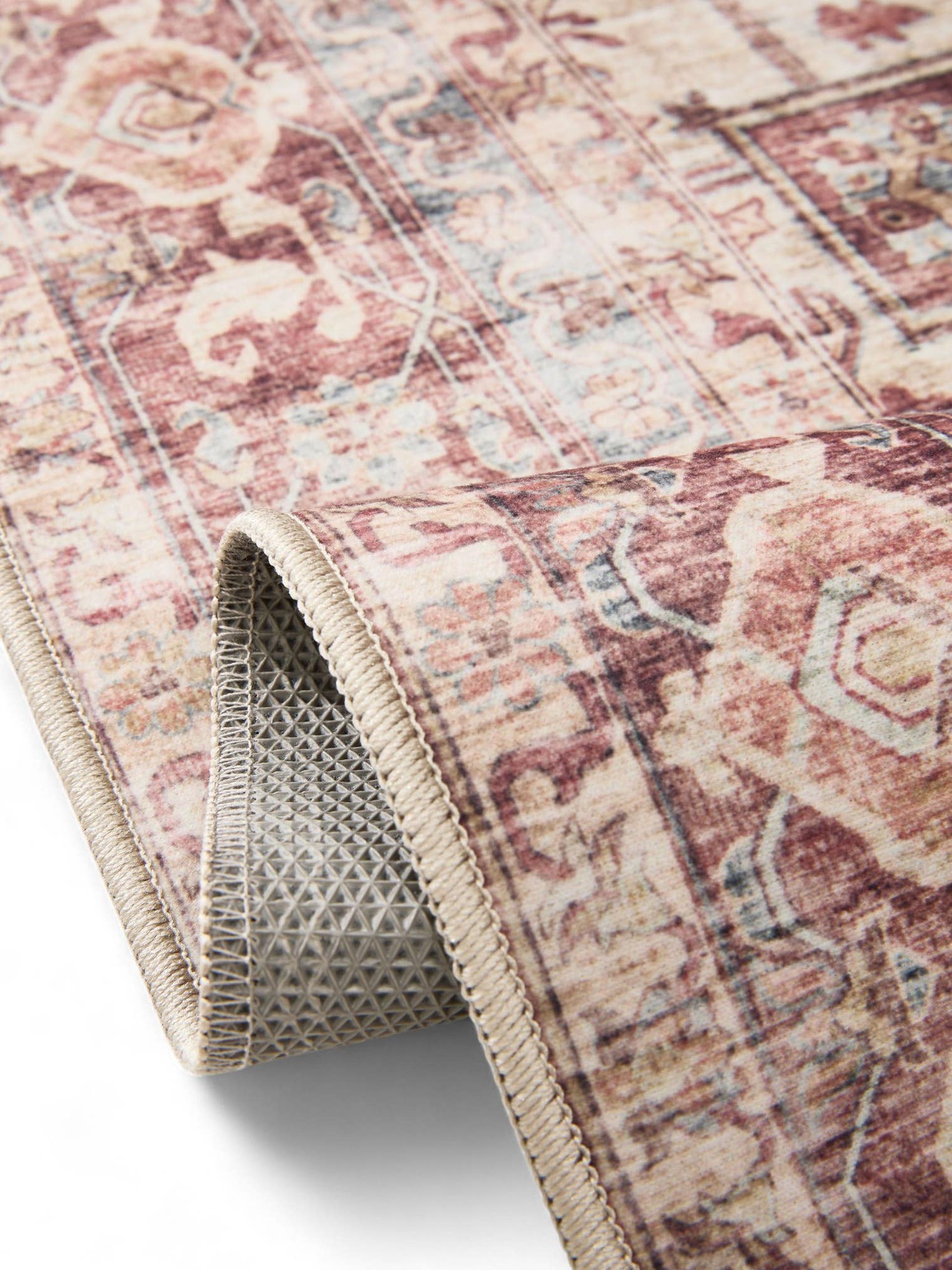 Rug made of 100% Polyester in Multicoloured with a 1- 5 mm high pile by benuta Basic