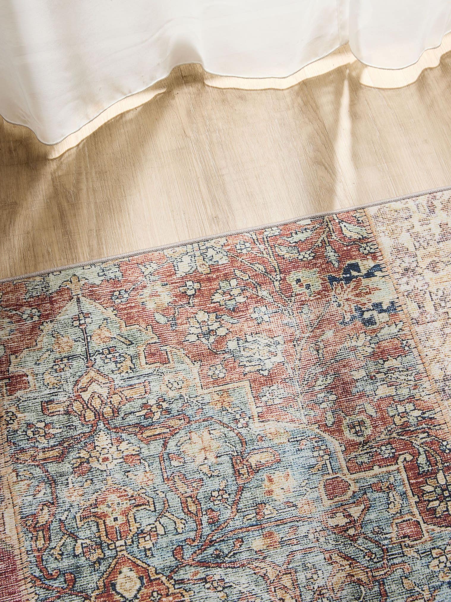 Tapis en 100% Polyester en Multicouleur avec une pile de 1- 5 mm de hauteur de benuta Basic