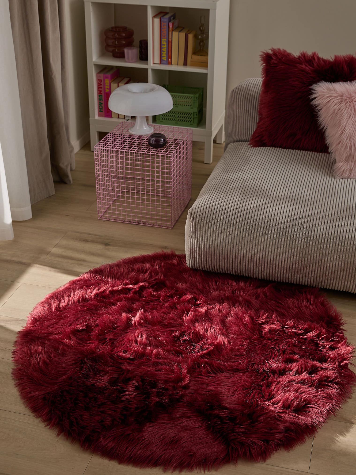 Tappeto di 70% Poliacrilico, 30% Poliestere in Rosso con pelo alto 51 - 60 mm da benuta Pop