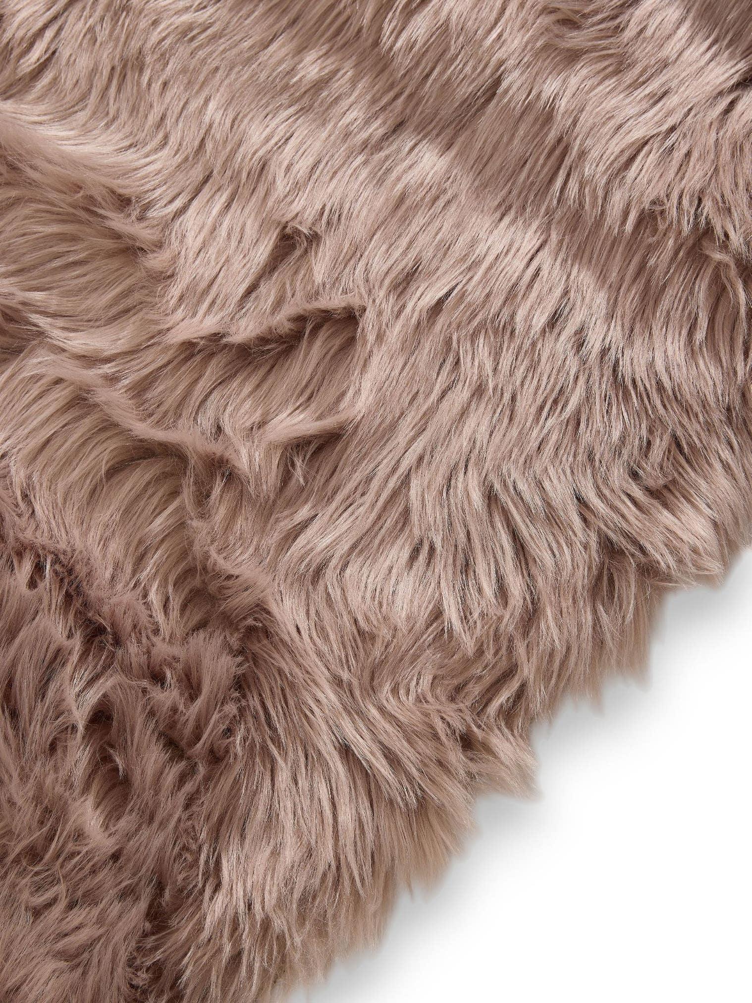 Tappeto di 70% Poliacrilico, 30% Poliestere in Beige con pelo alto 51 - 60 mm da benuta Pop