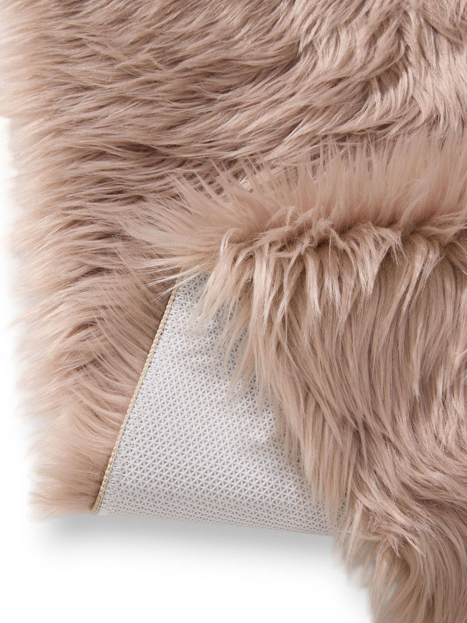 Tappeto di 70% Poliacrilico, 30% Poliestere in Beige con pelo alto 51 - 60 mm da benuta Pop