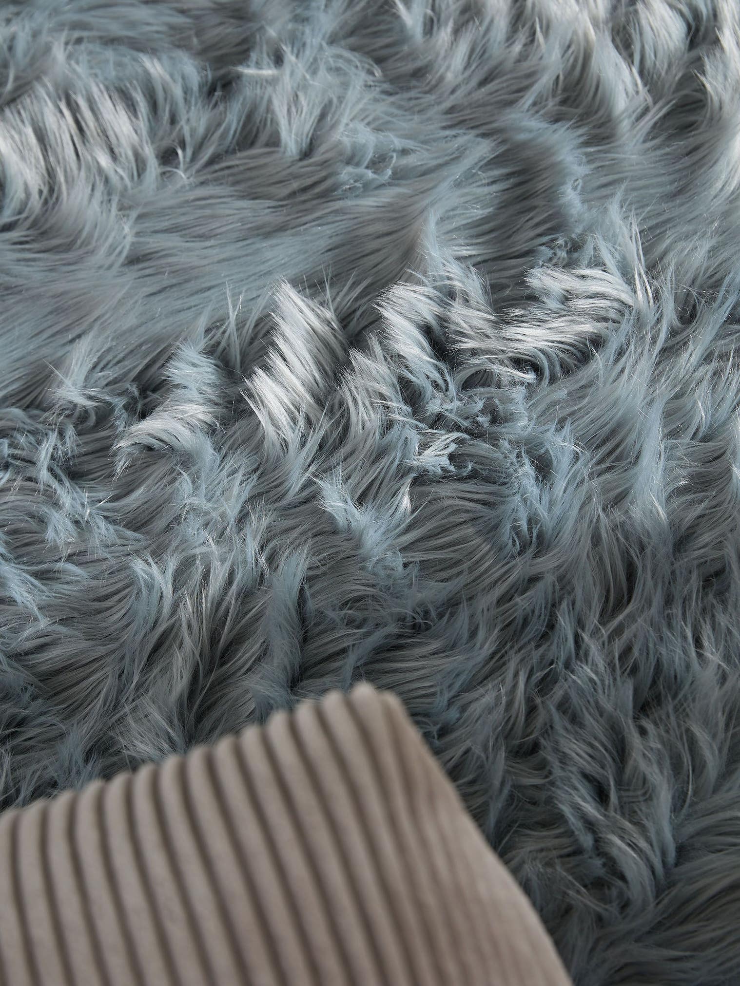 Tappeto di 70% Poliacrilico, 30% Poliestere in Azzurro con pelo alto 51 - 60 mm da benuta Pop