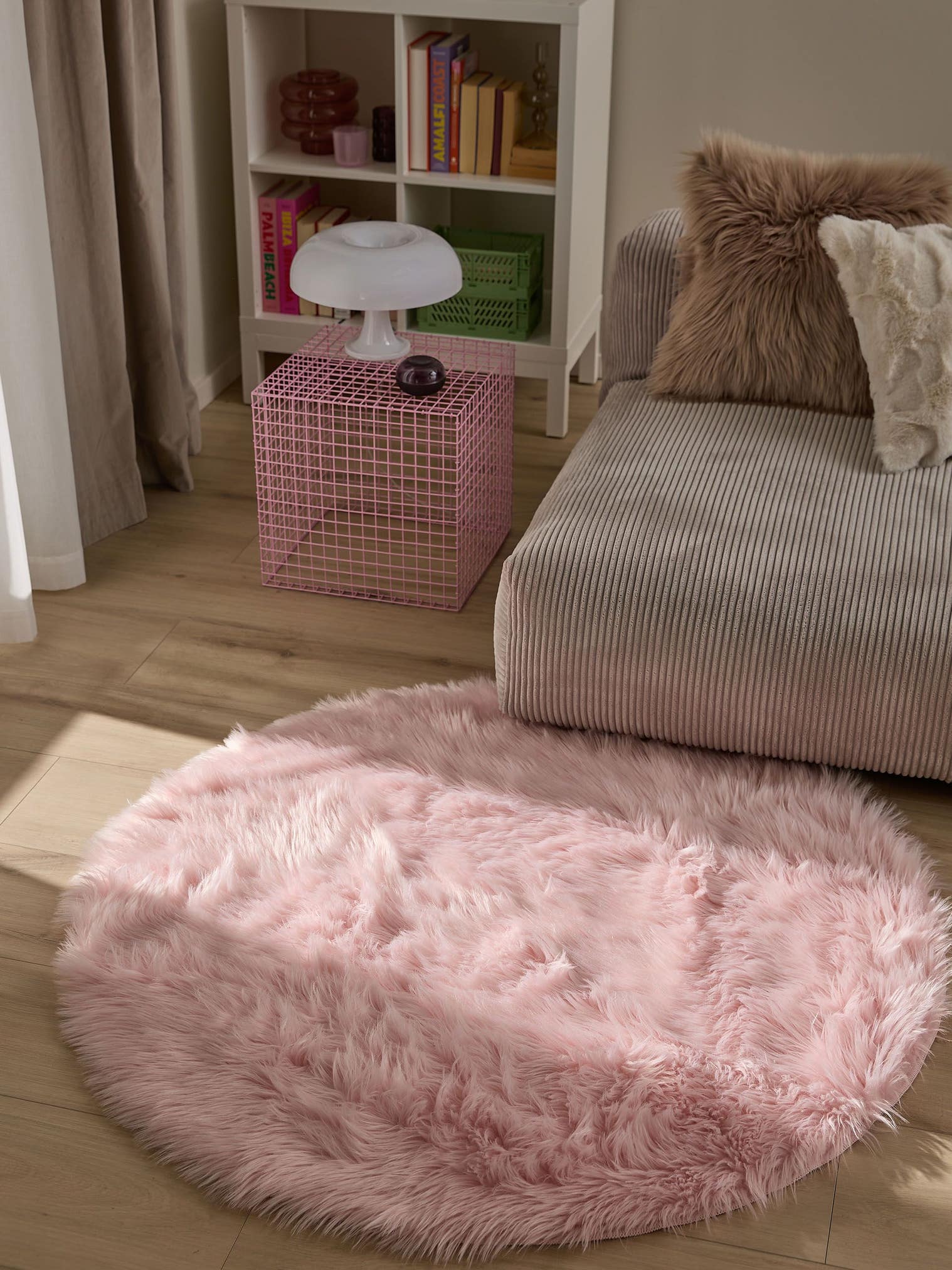 Tappeto di 70% Poliacrilico, 30% Poliestere in Rosa con pelo alto 51 - 60 mm da benuta Pop