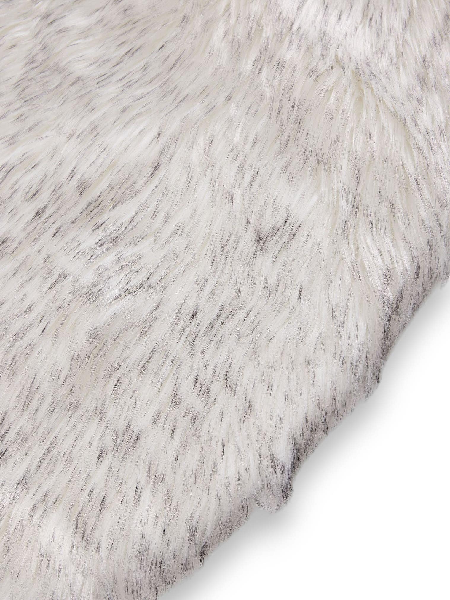 Tappeto di 70% Poliacrilico, 30% Poliestere in Bianco & Nero con pelo alto 51 - 60 mm da benuta Pop