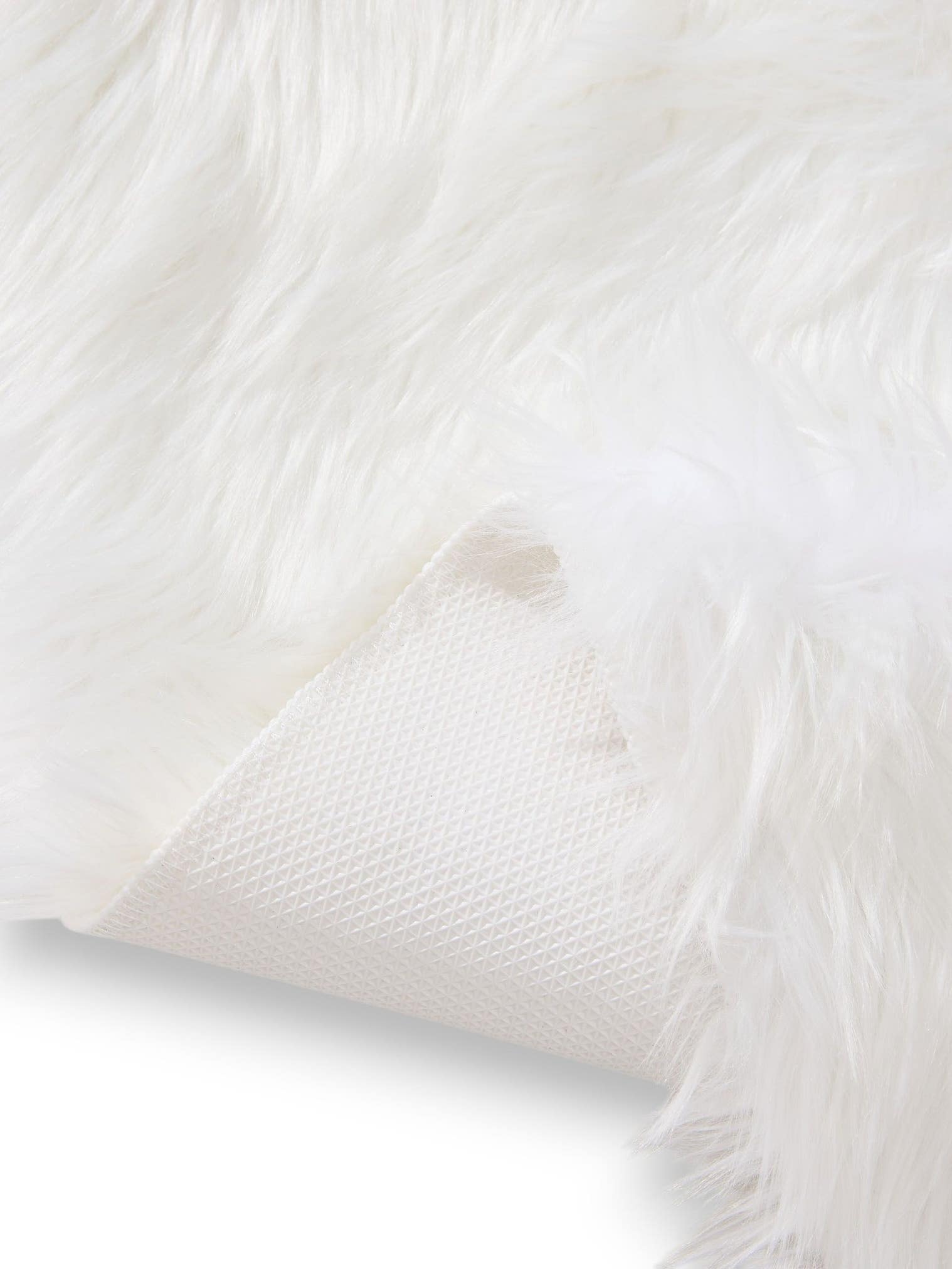 Tappeto di 70% Poliacrilico, 30% Poliestere in Bianco con pelo alto 51 - 60 mm da benuta Pop