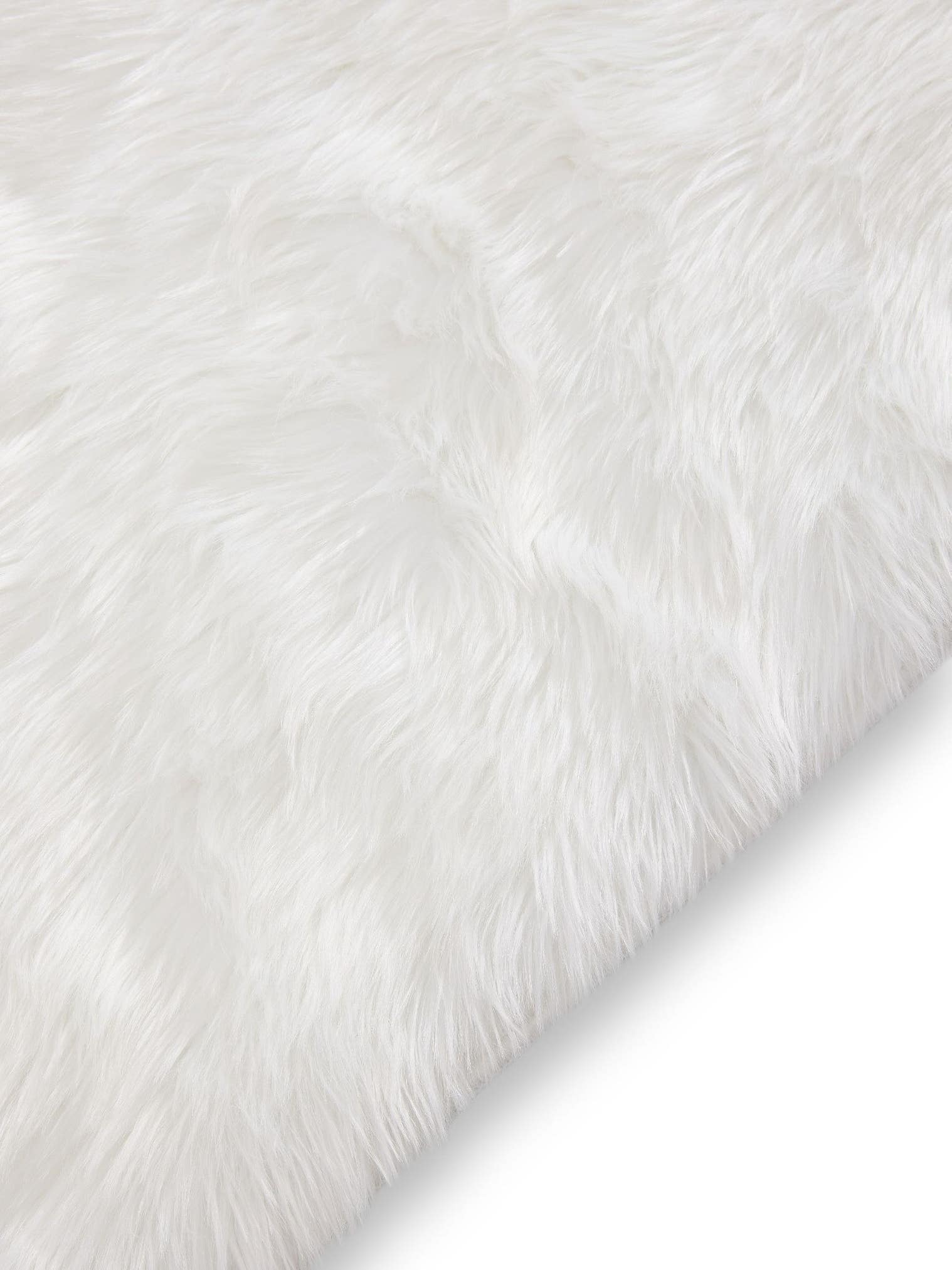 Tappeto di 70% Poliacrilico, 30% Poliestere in Bianco con pelo alto 51 - 60 mm da benuta Pop