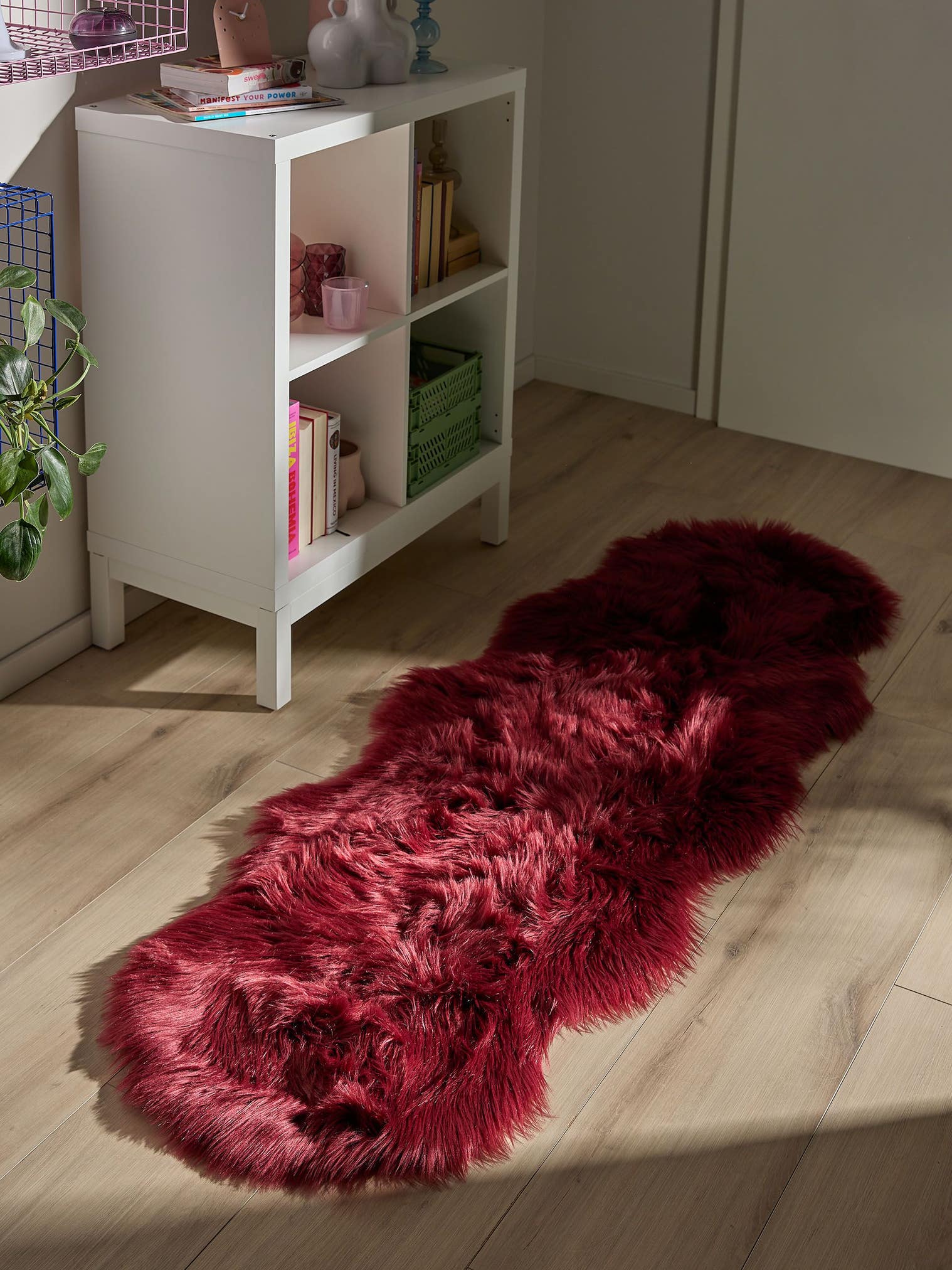 Tappeto di 70% Poliacrilico, 30% Poliestere in Rosso con pelo alto 51 - 60 mm da benuta Pop