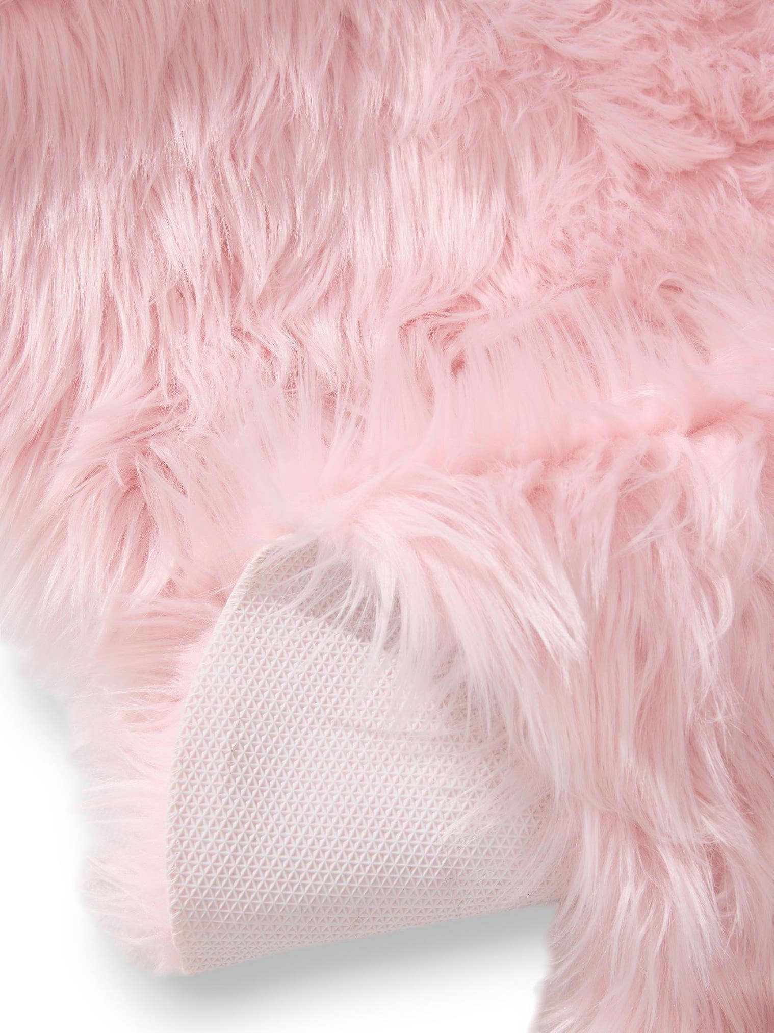 Tappeto di 70% Poliacrilico, 30% Poliestere in Rosa con pelo alto 51 - 60 mm da benuta Pop