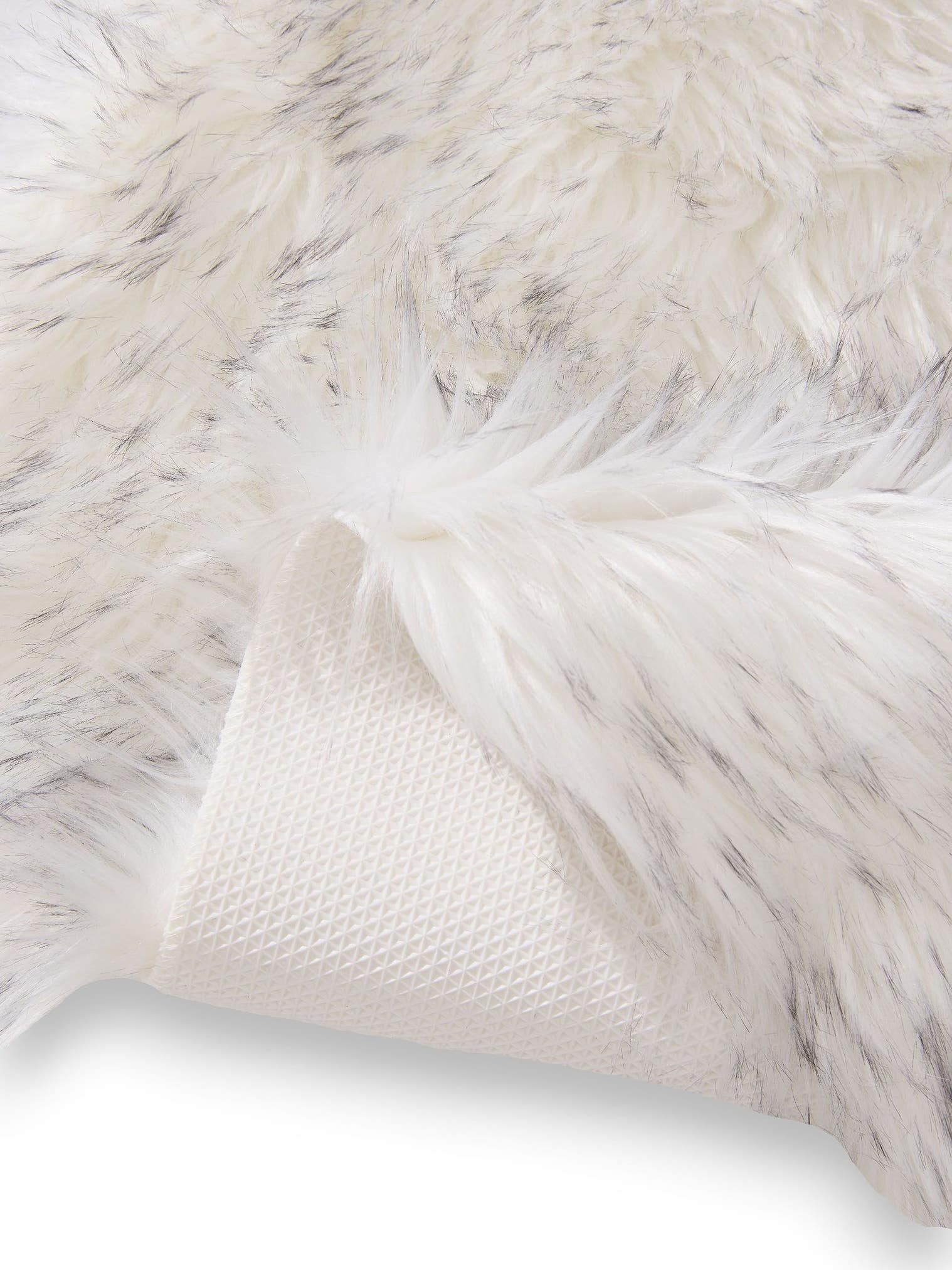 Tappeto di 70% Poliacrilico, 30% Poliestere in Bianco & Nero con pelo alto 51 - 60 mm da benuta Pop