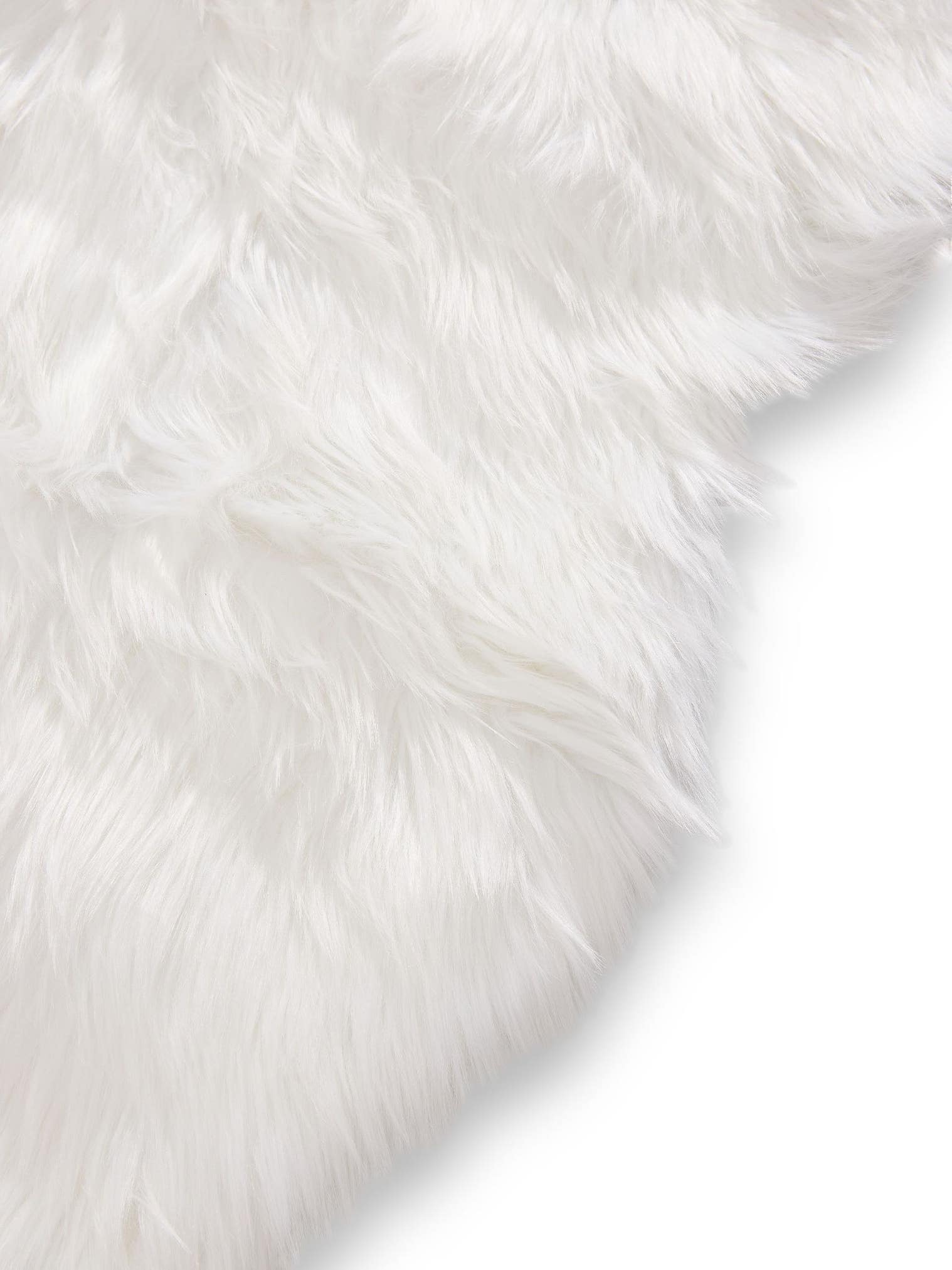 Teppich aus 70% Polyacryl, 30% Polyester in Weiß mit 51 bis 60 mm hohem Flor von benuta Pop