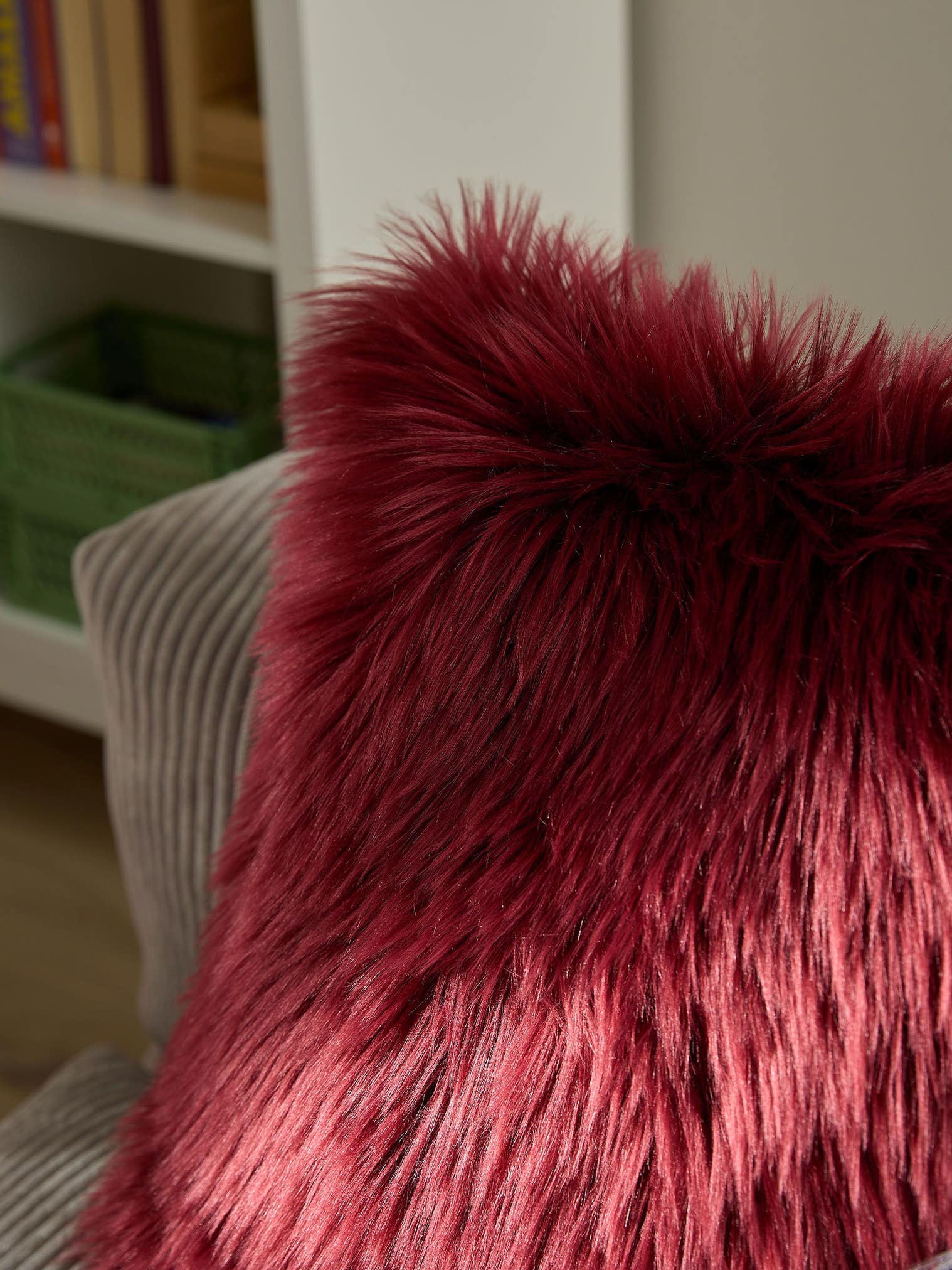 Almohada Nanuk Bordeaux im Design Uni aus 70% Poliacrílico, 30% Poliéster von benuta Pop