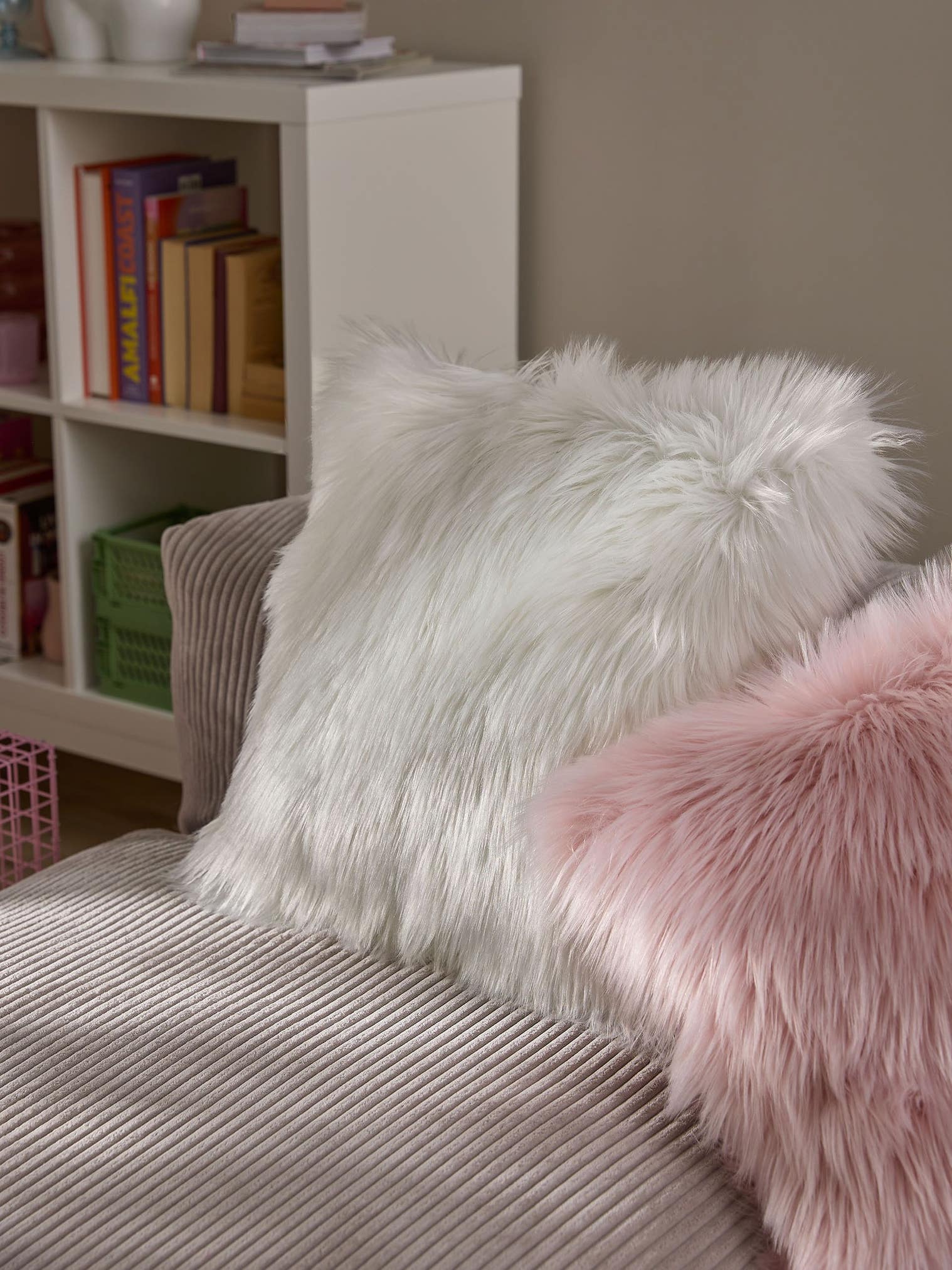 Pude Nanuk Hvid im Design Uni aus 70% polyacryl, 30% polyester von benuta Pop