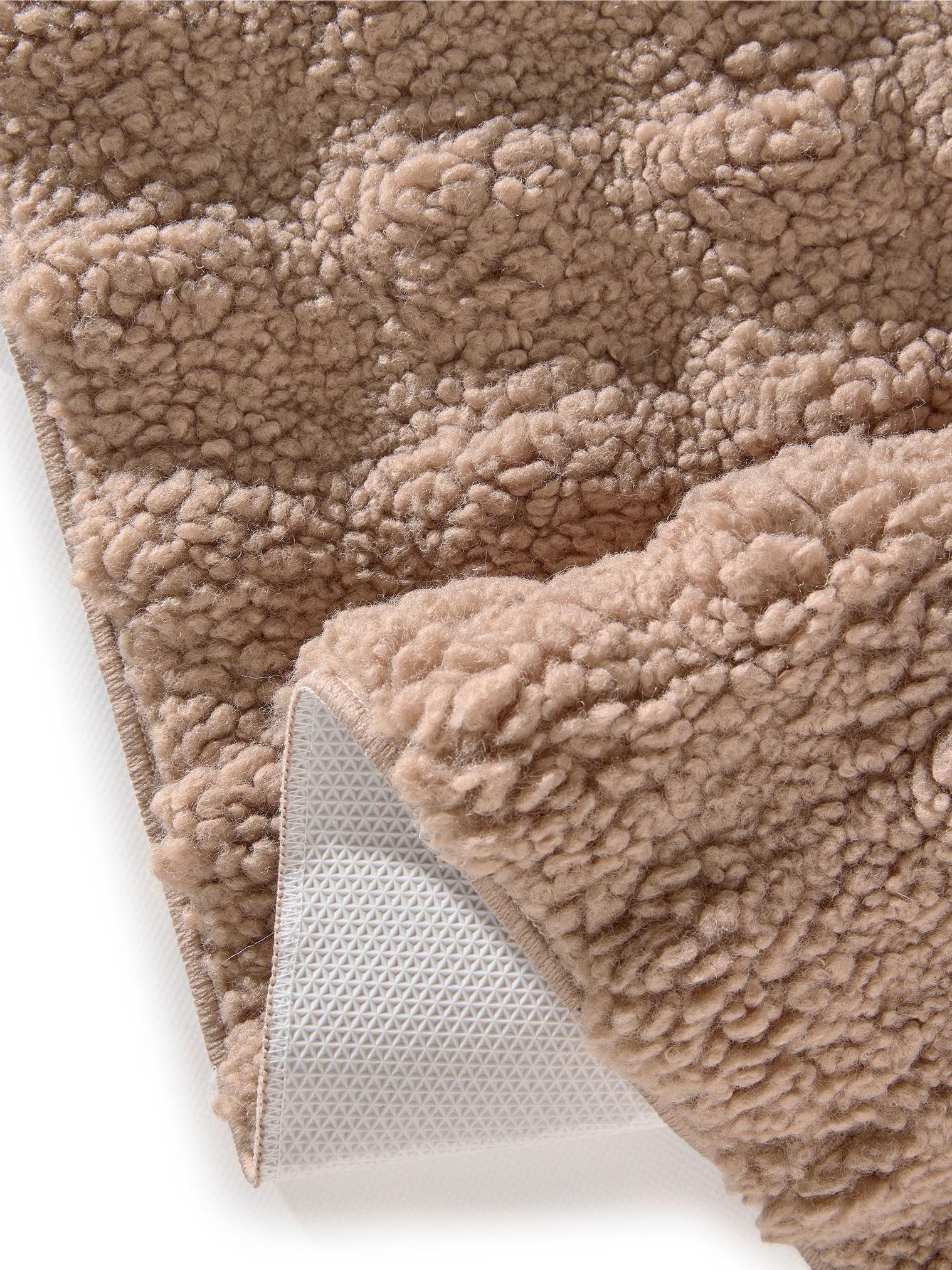 Teppich aus 100% Polyester in Braun mit 6 bis 10 mm hohem Flor von benuta Pop