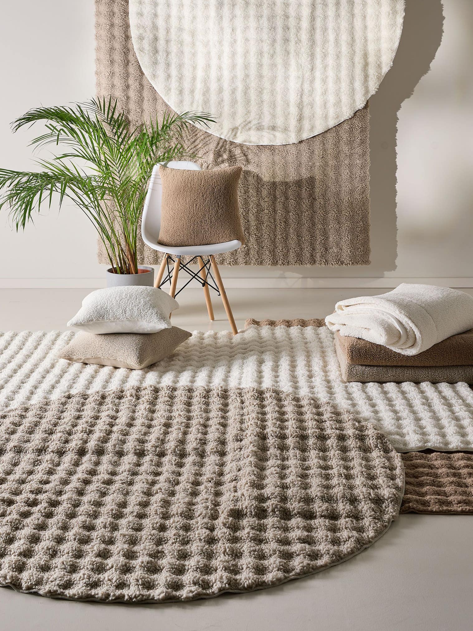 Blanket Ted Light Grey in Uni design made of 100% Polyester by benuta Pop