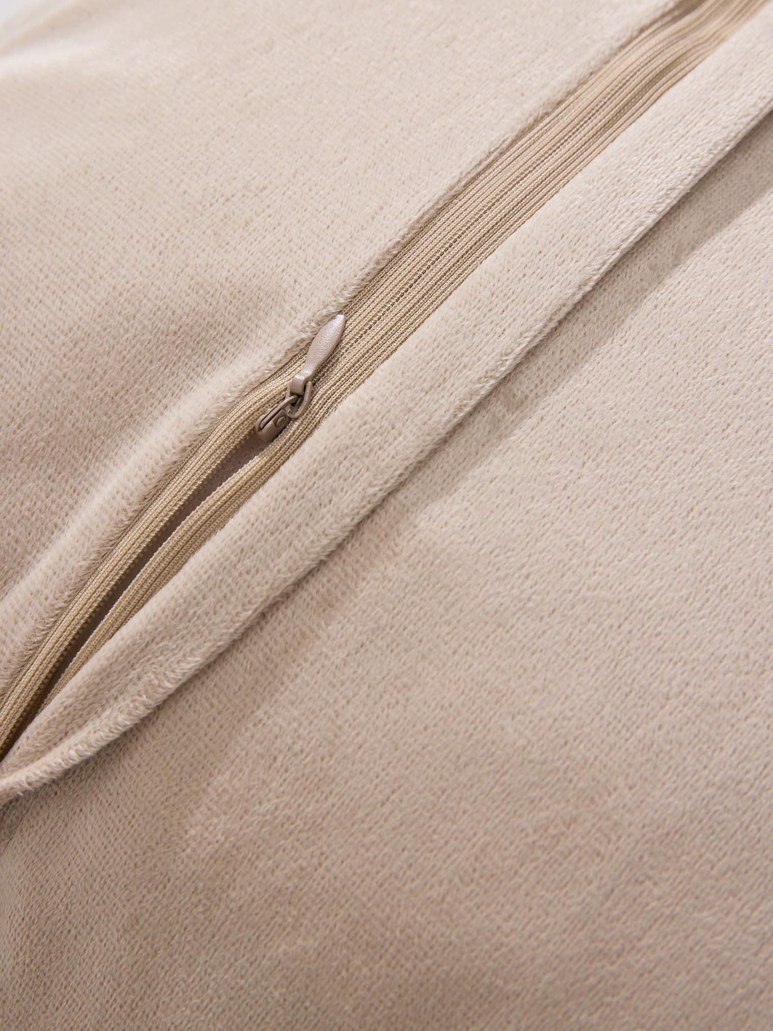 Kissenbezug Ted Hellgrau im Design Uni aus 100% Polyester von benuta Pop
