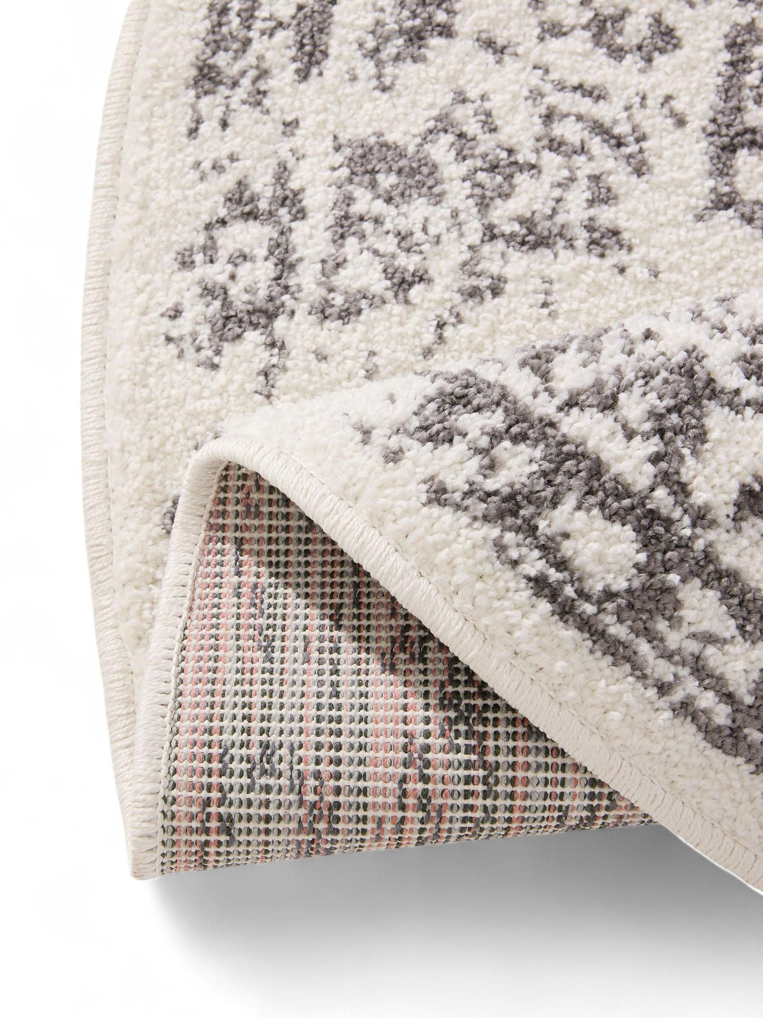 Teppich aus 100% Polypropylen in Beige mit 6 bis 10 mm hohem Flor von benuta Basic