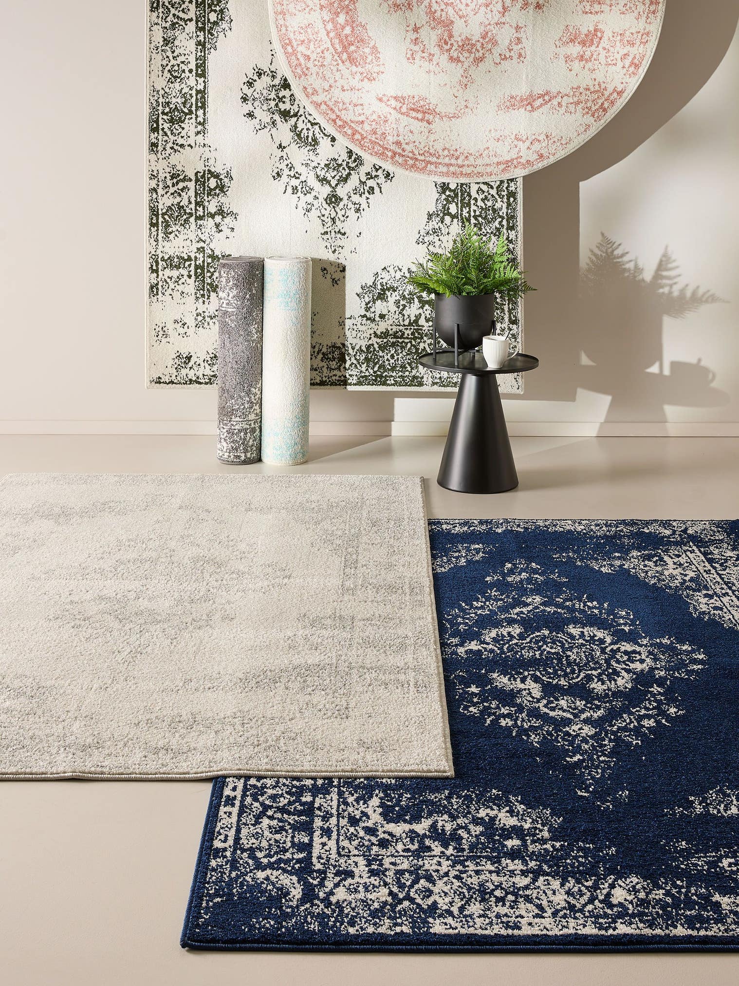 Teppich aus 100% Polypropylen in Beige mit 6 bis 10 mm hohem Flor von benuta Basic