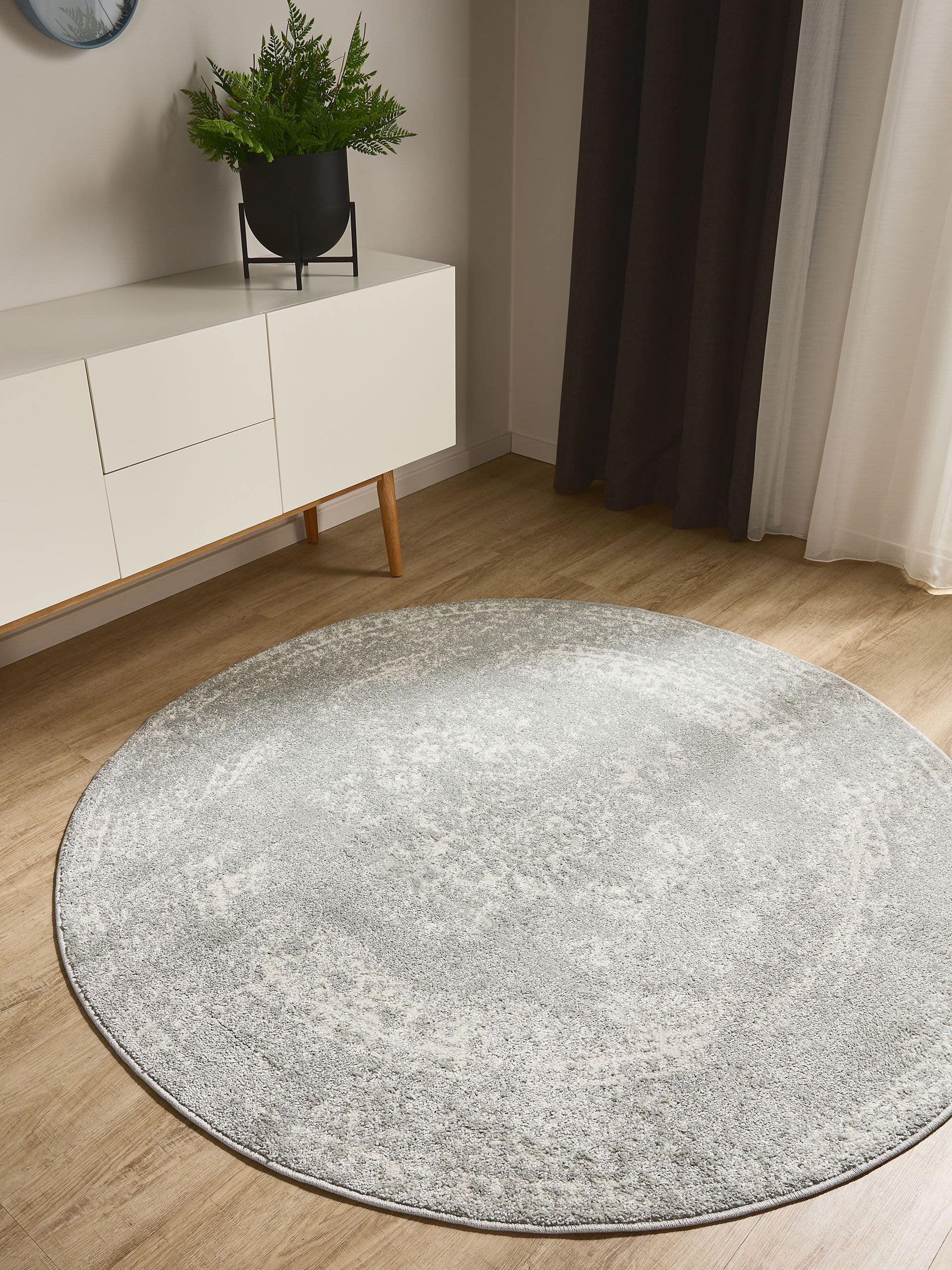 Alfombra de 100% Polipropileno en Taupe con un pelo de {{Placeholder_Pile Height}} de altura de benuta Basic