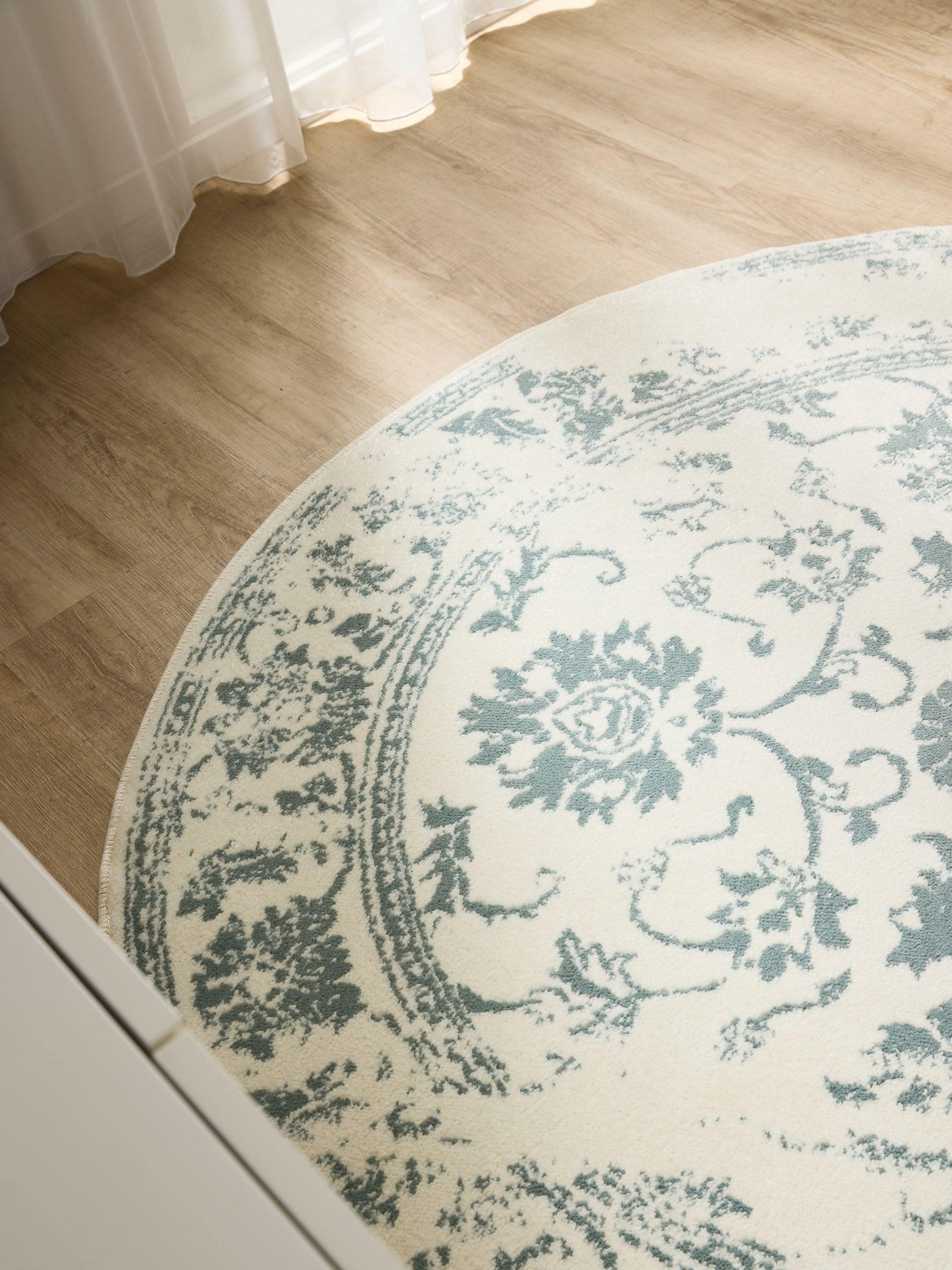 Rug made of 100% Polypropylene in Beige with a 6 - 10 mm high pile by benuta Basic