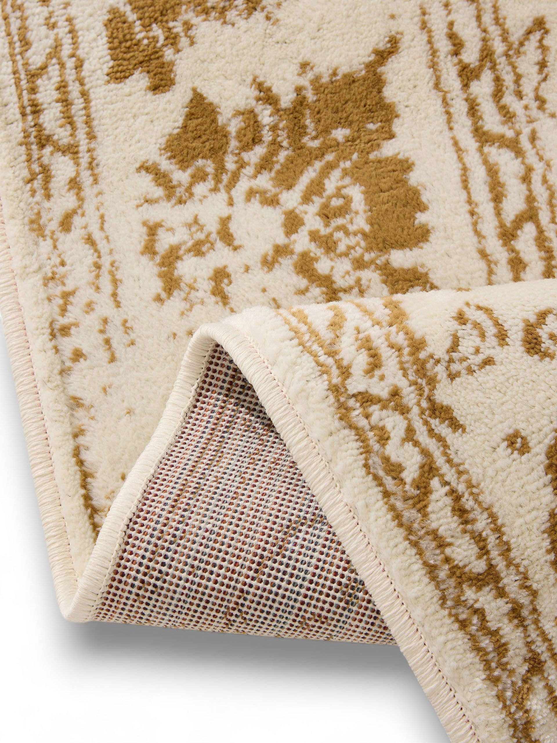 Rug made of 100% Polypropylene in Beige with a 6 - 10 mm high pile by benuta Basic