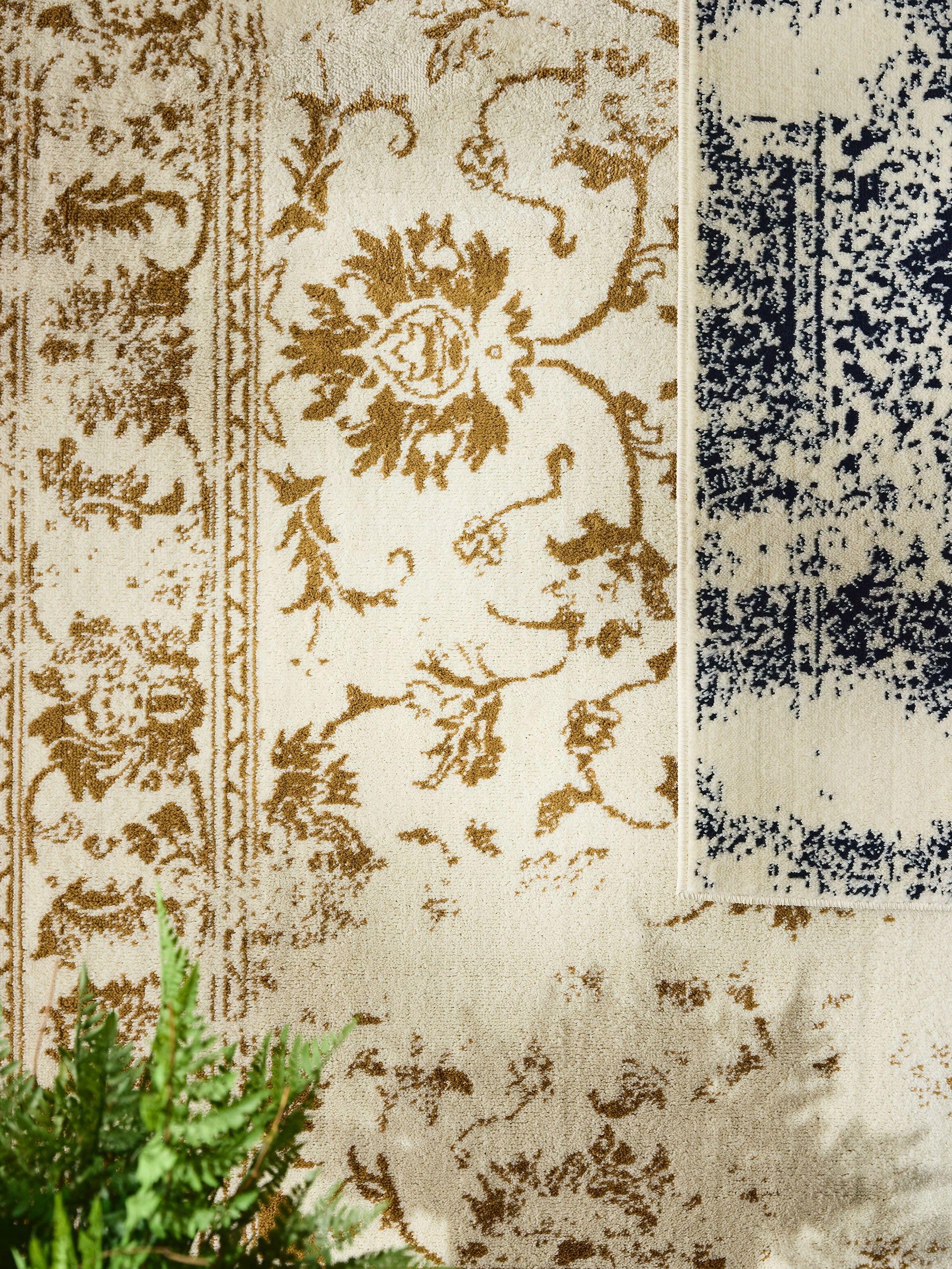 Rug made of 100% Polypropylene in Beige with a 6 - 10 mm high pile by benuta Basic