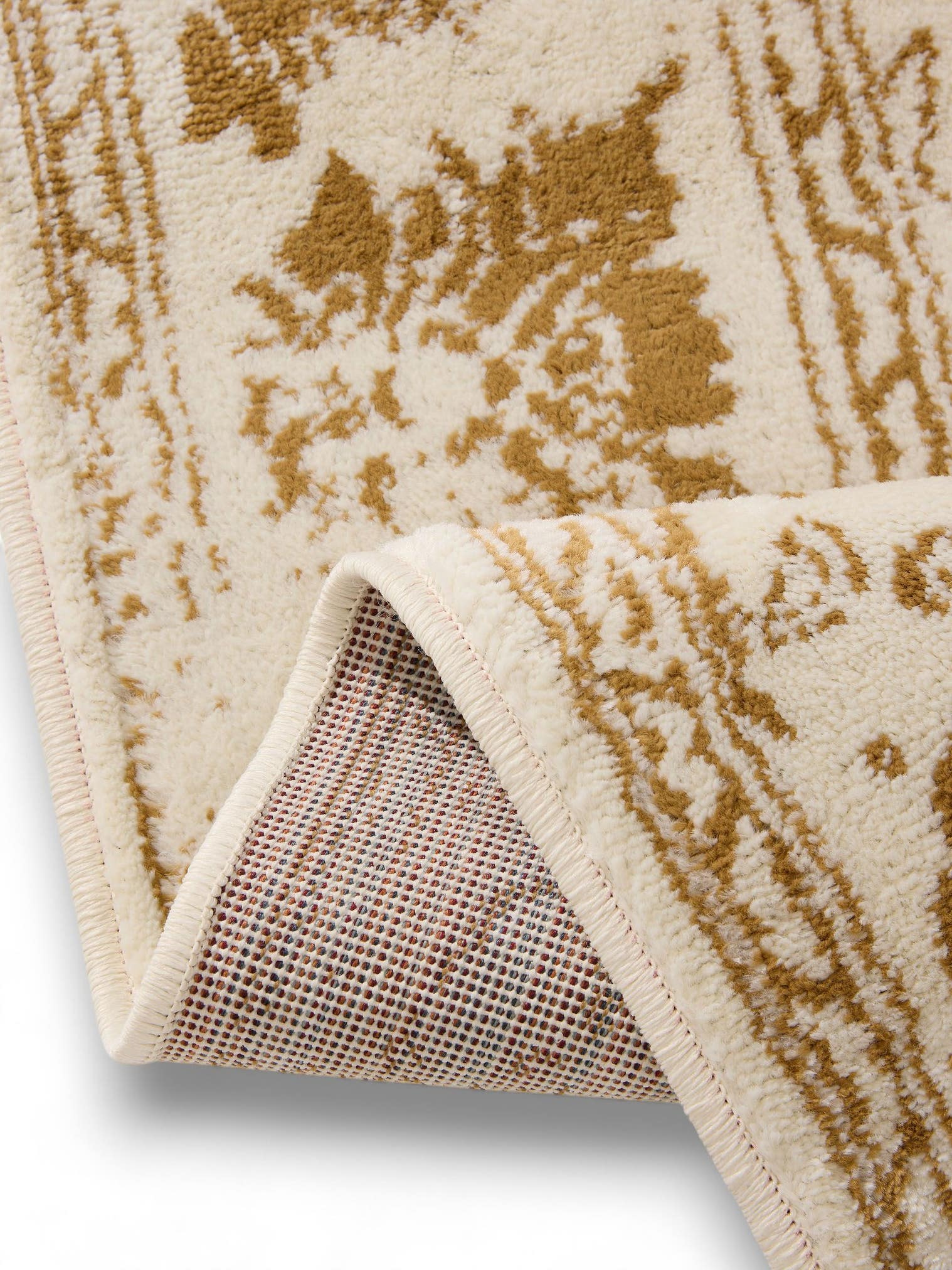 Teppich aus 100% Polypropylen in Beige mit 6 bis 10 mm hohem Flor von benuta Basic