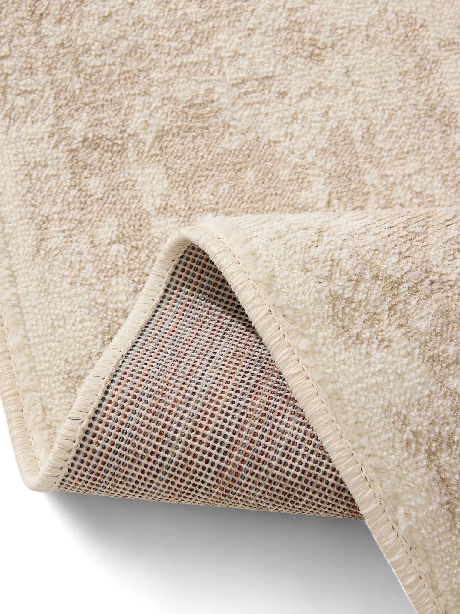 Teppich aus 100% Polypropylen in Beige mit 6 bis 10 mm hohem Flor von benuta Basic