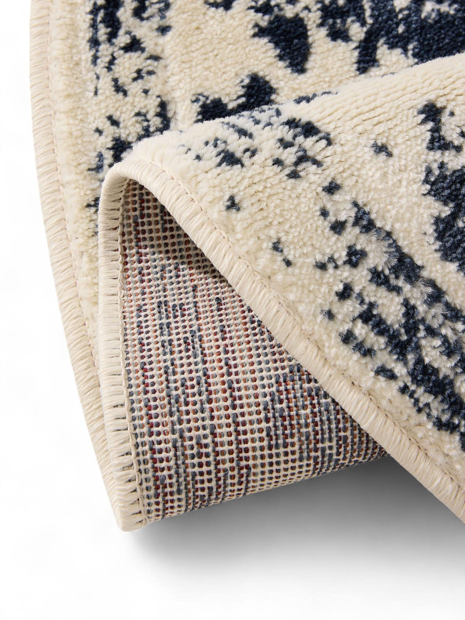 Teppich aus 100% Polypropylen in Beige mit 6 bis 10 mm hohem Flor von benuta Basic