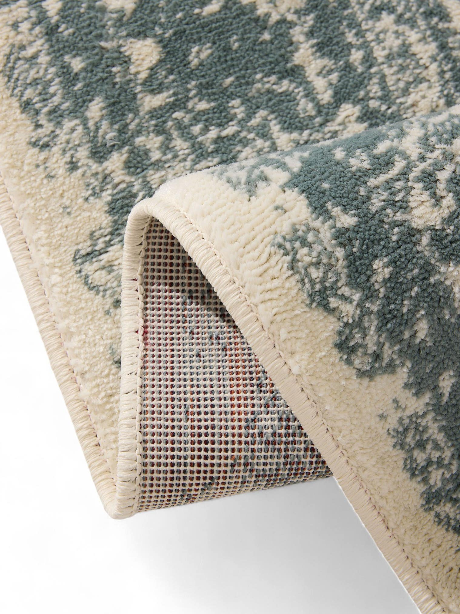 Teppich aus 100% Polypropylen in Beige mit 6 bis 10 mm hohem Flor von benuta Basic