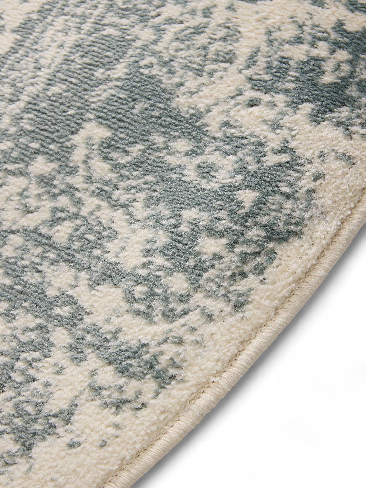 Teppich aus 100% Polypropylen in Beige mit 6 bis 10 mm hohem Flor von benuta Basic