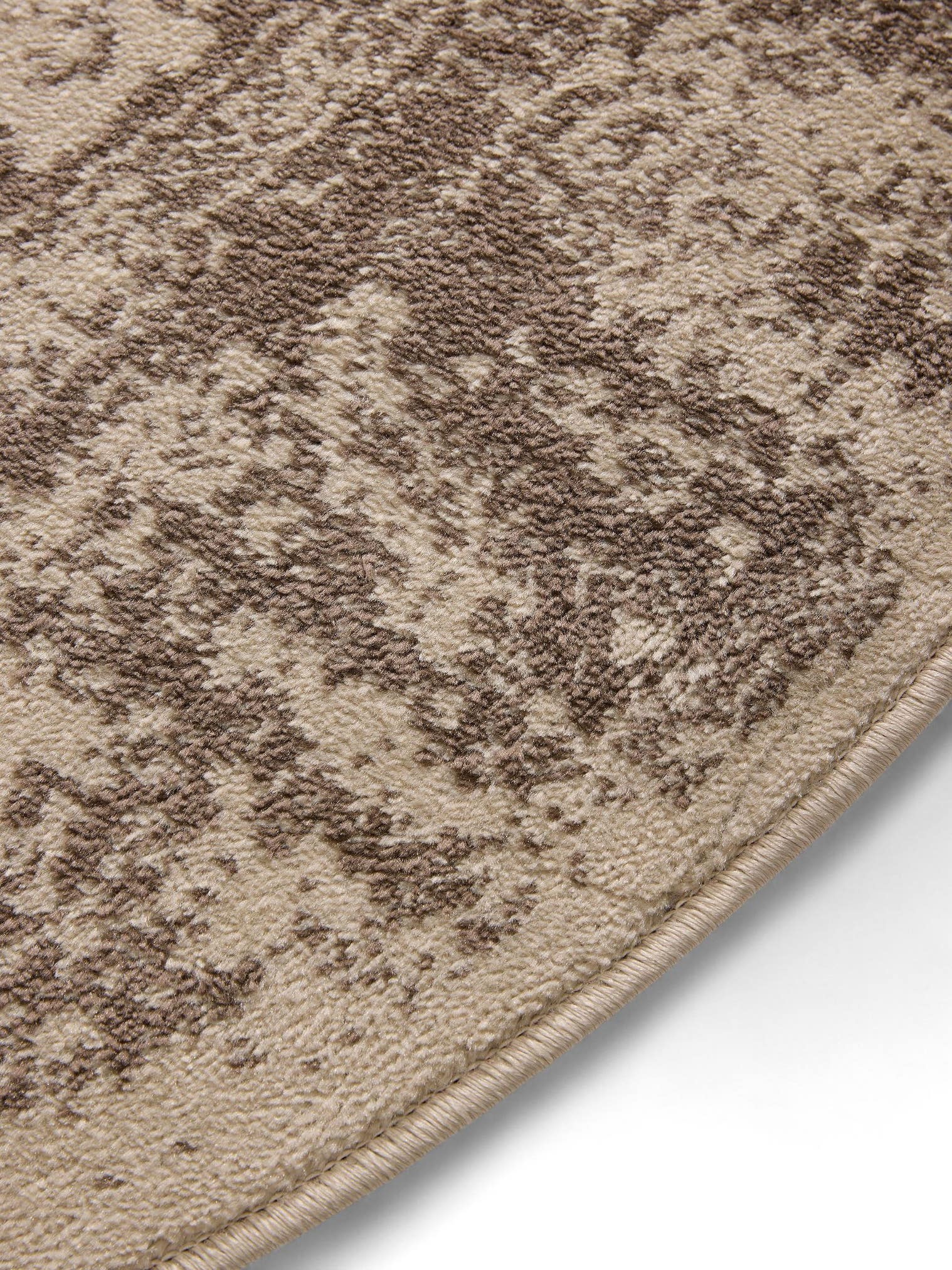 Teppich aus 100% Polypropylen in Beige mit 6 bis 10 mm hohem Flor von benuta Basic