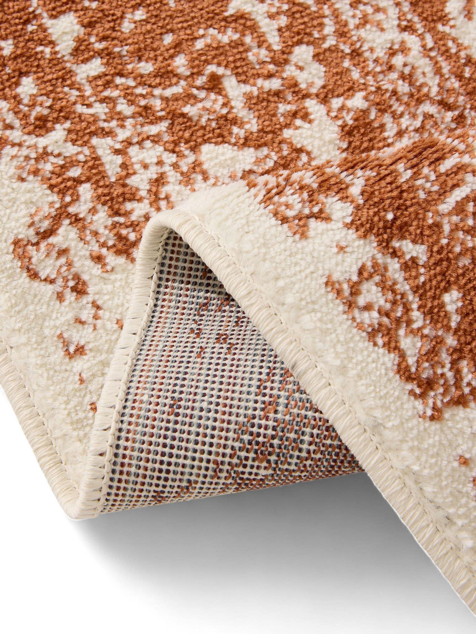 Teppich aus 100% Polypropylen in Beige mit 6 bis 10 mm hohem Flor von benuta Basic