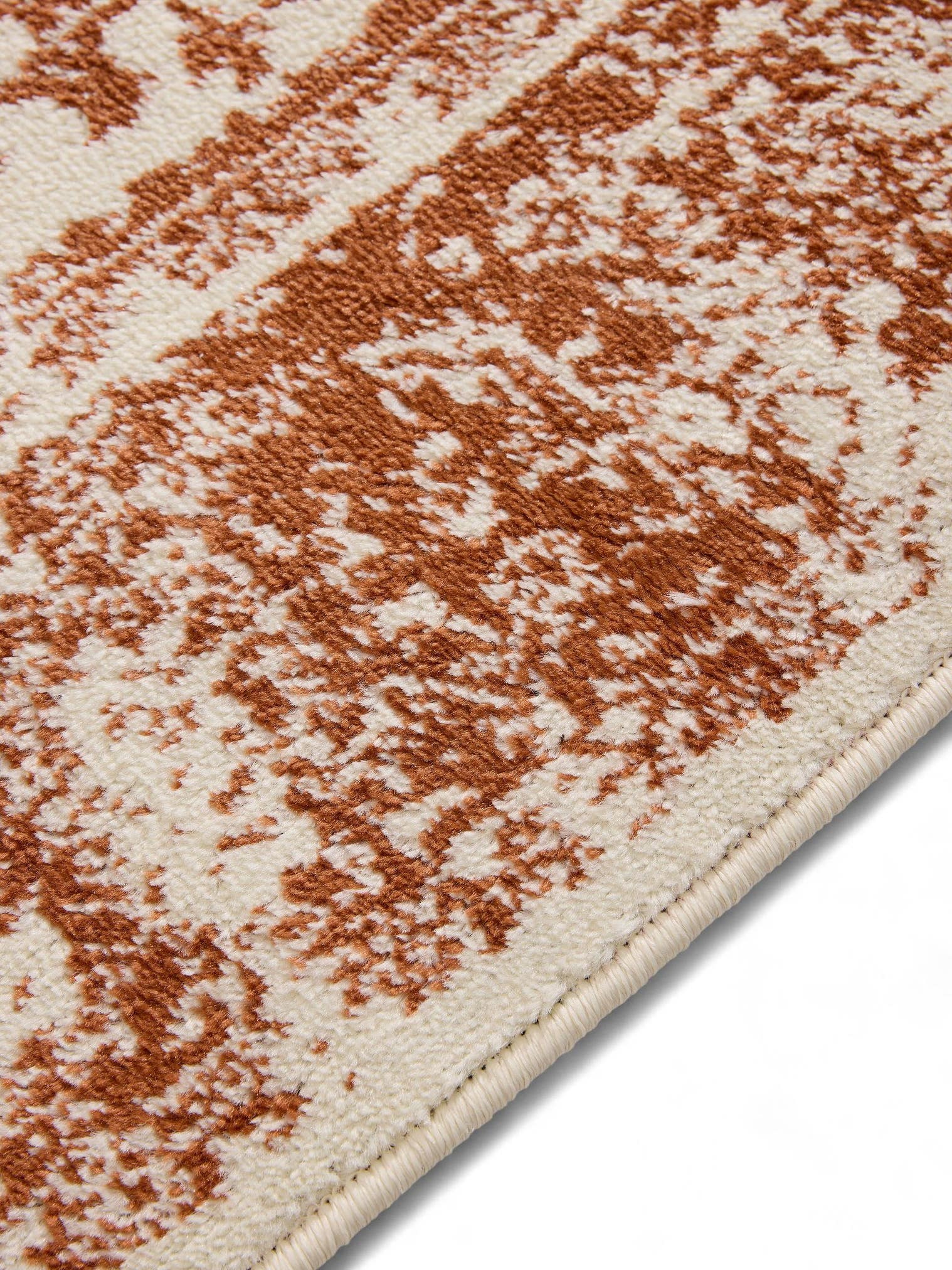 Teppich aus 100% Polypropylen in Beige mit 6 bis 10 mm hohem Flor von benuta Basic