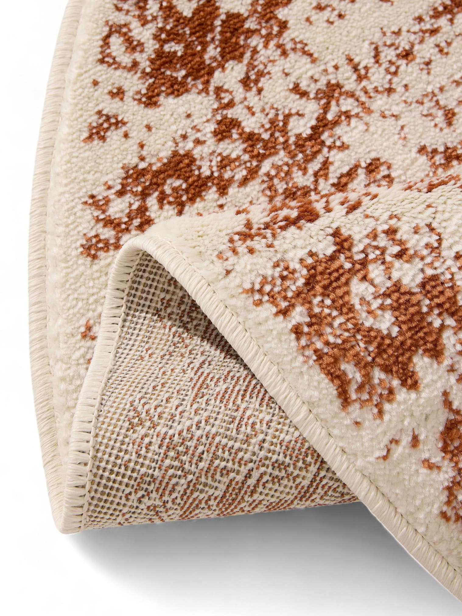 Teppich aus 100% Polypropylen in Beige mit 6 bis 10 mm hohem Flor von benuta Basic