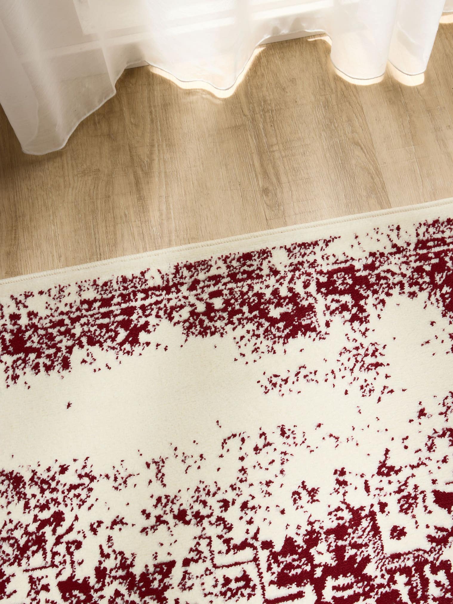 Teppich aus 100% Polypropylen in Beige mit 6 bis 10 mm hohem Flor von benuta Basic